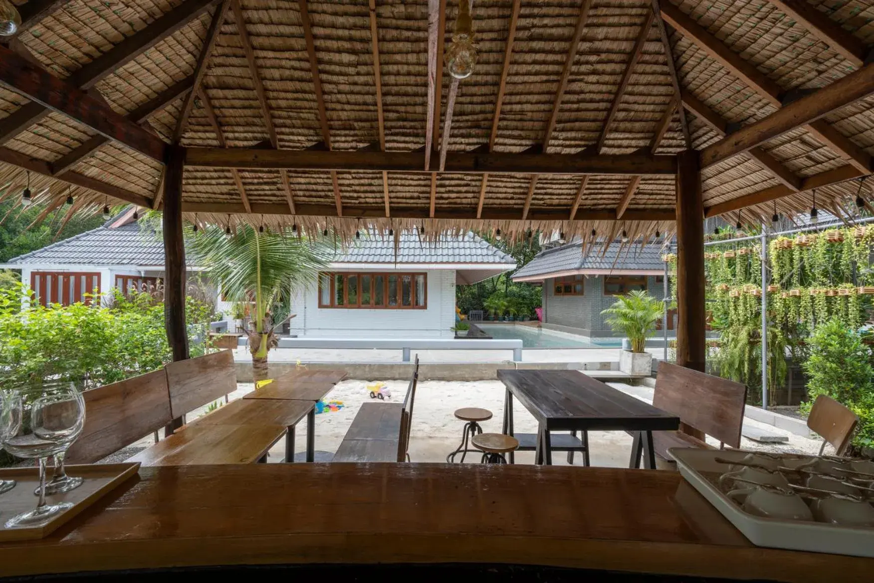 Restaurant/places to eat in Phrip Phri Luxury Pool Villas Restaurant/places to eat in Phrip Phri Luxury Pool Villas