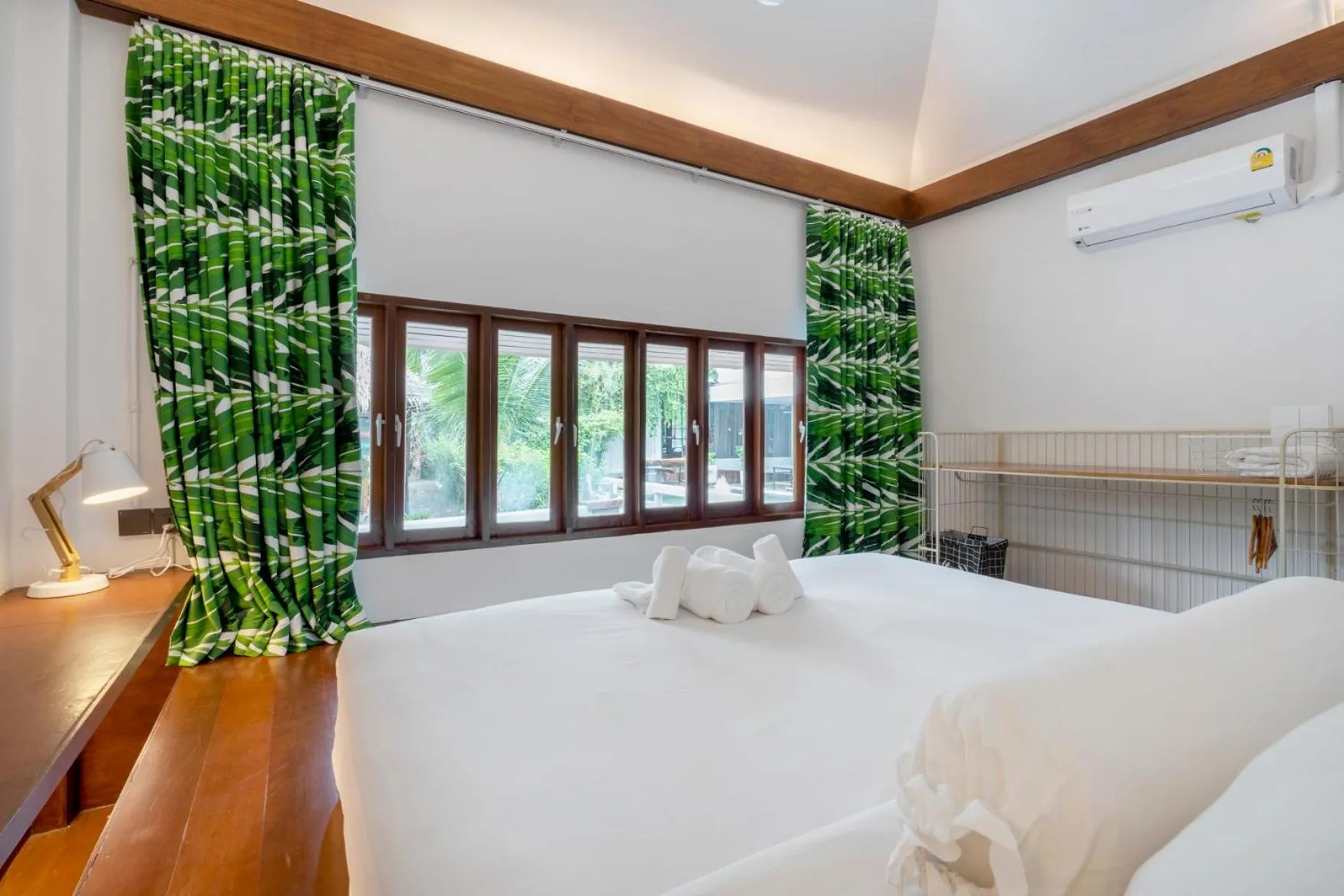 Bedroom, Bed in Phrip Phri Luxury Pool Villas