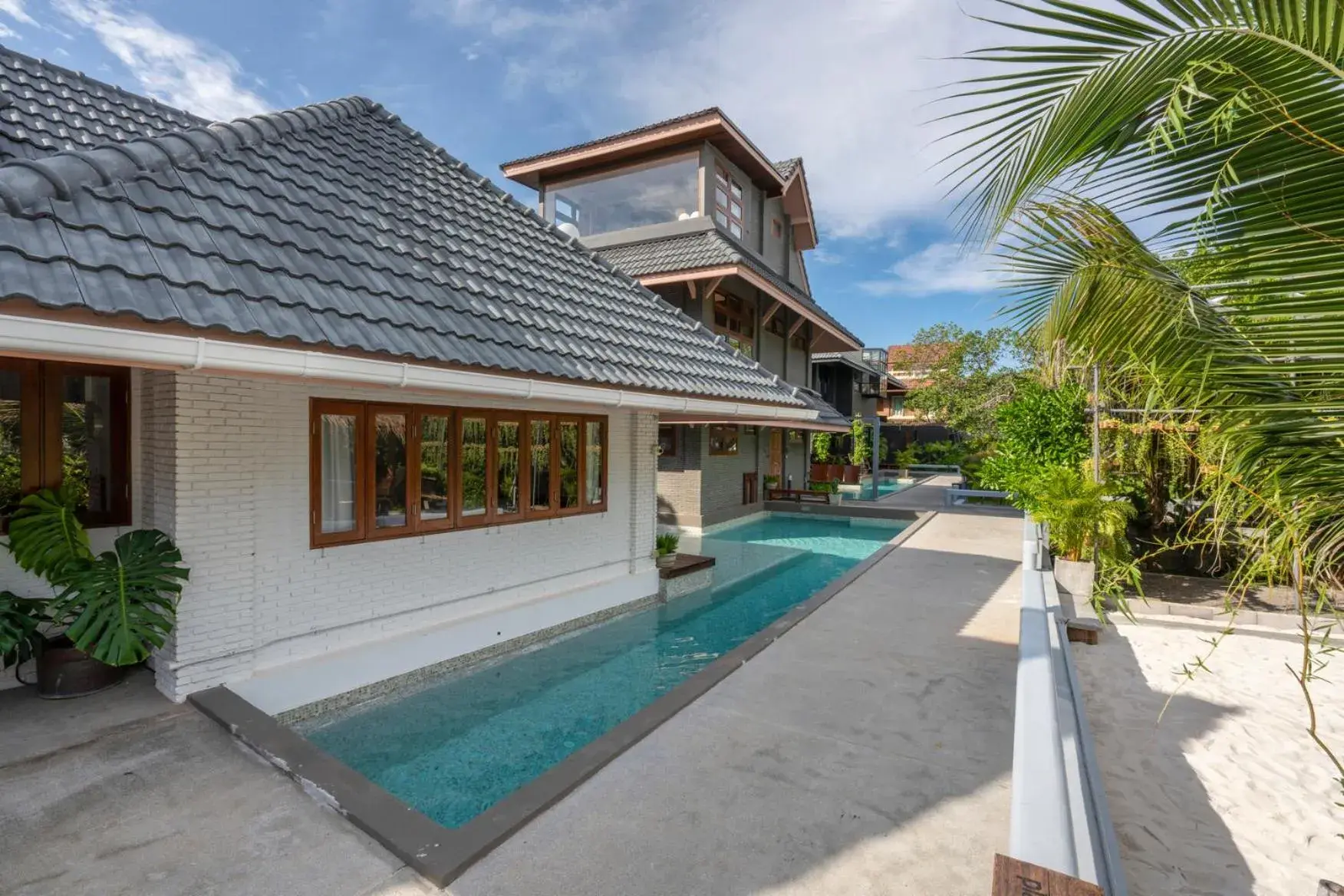 Property building in Phrip Phri Luxury Pool Villas Property building in Phrip Phri Luxury Pool Villas