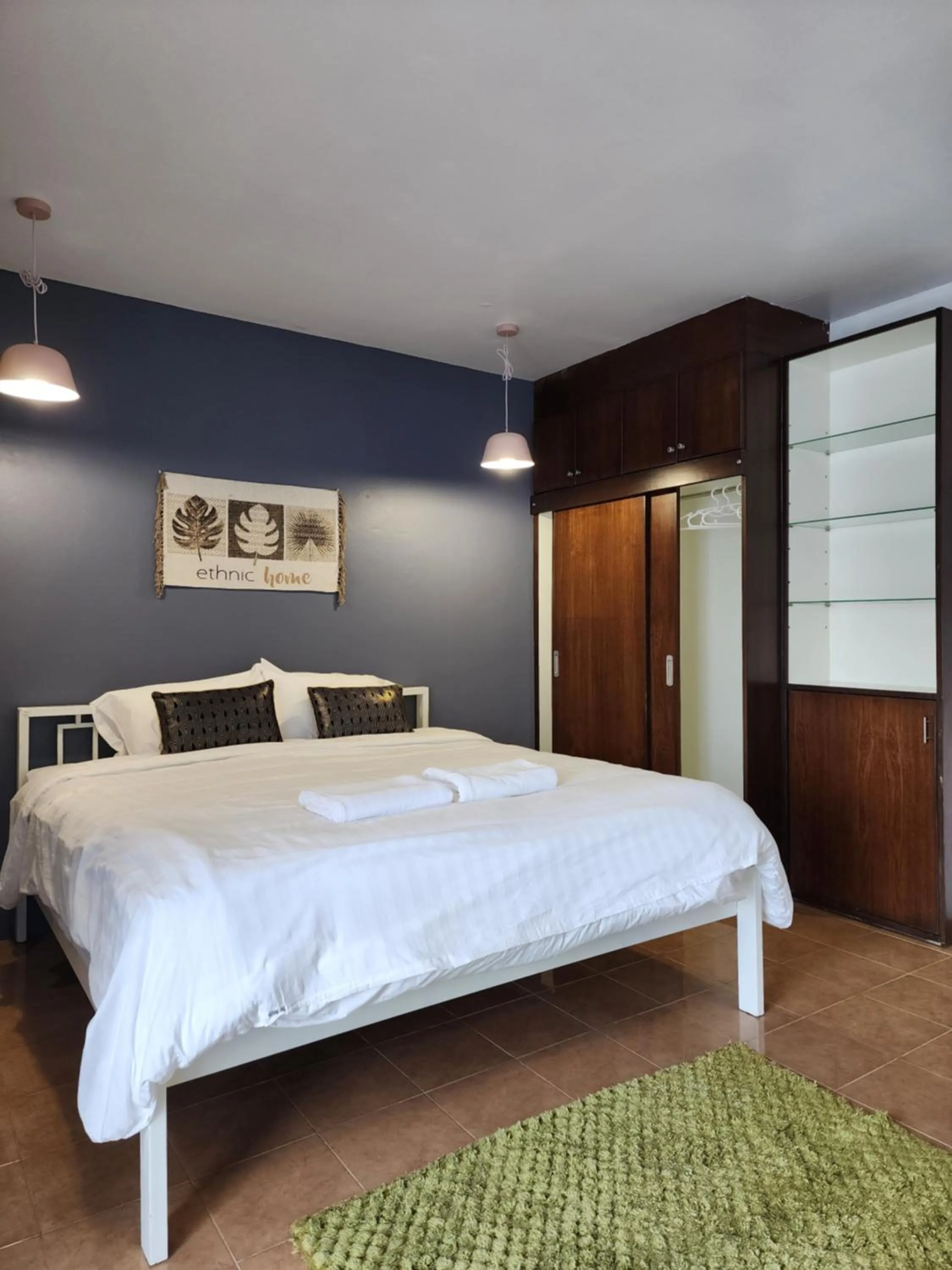 Property building, Bed in Pinpoint Hotel Phuket