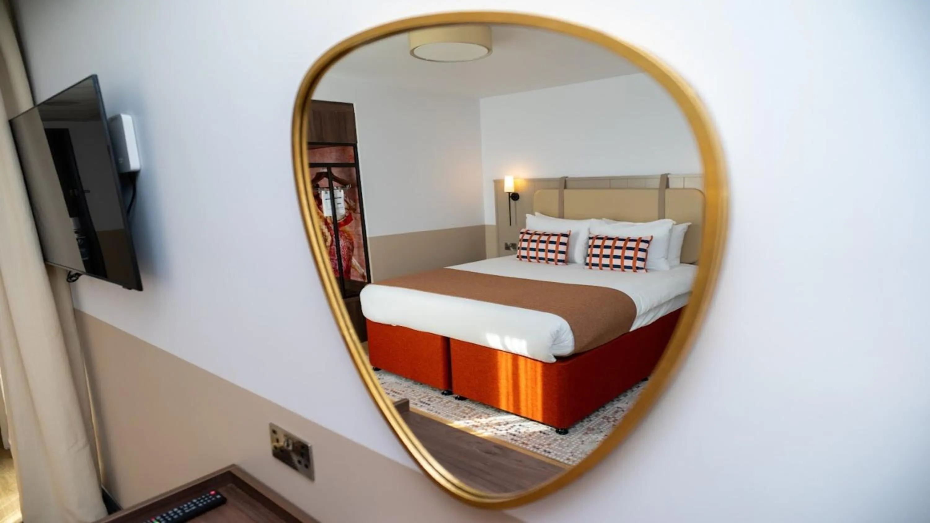 Photo of the whole room, Bed in Hotel Indigo Coventry by IHG