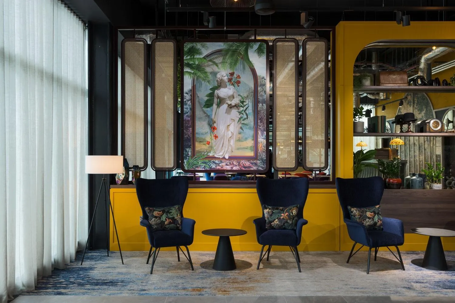 Lobby or reception in Hotel Indigo Coventry by IHG