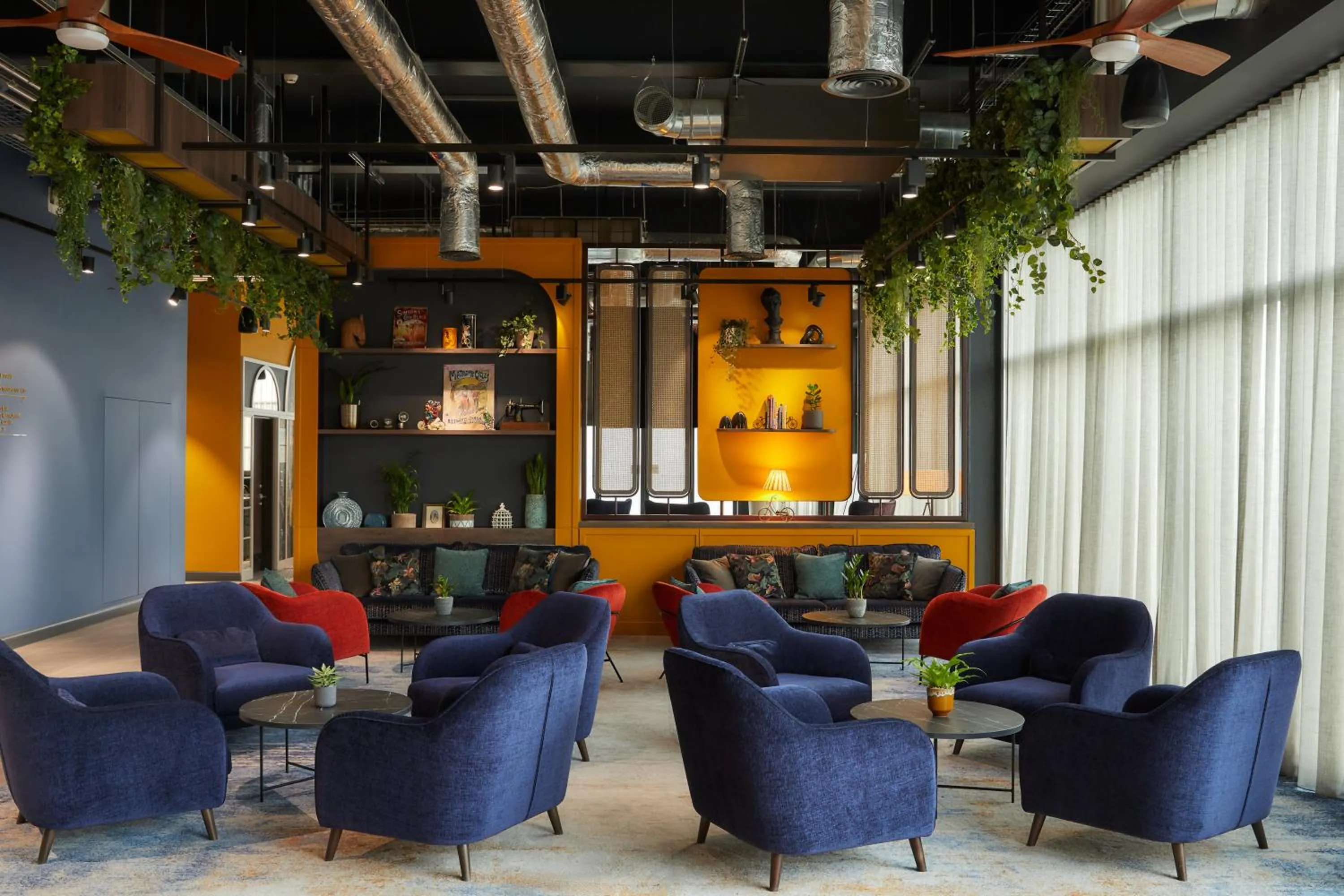 Lounge or bar in Hotel Indigo Coventry by IHG