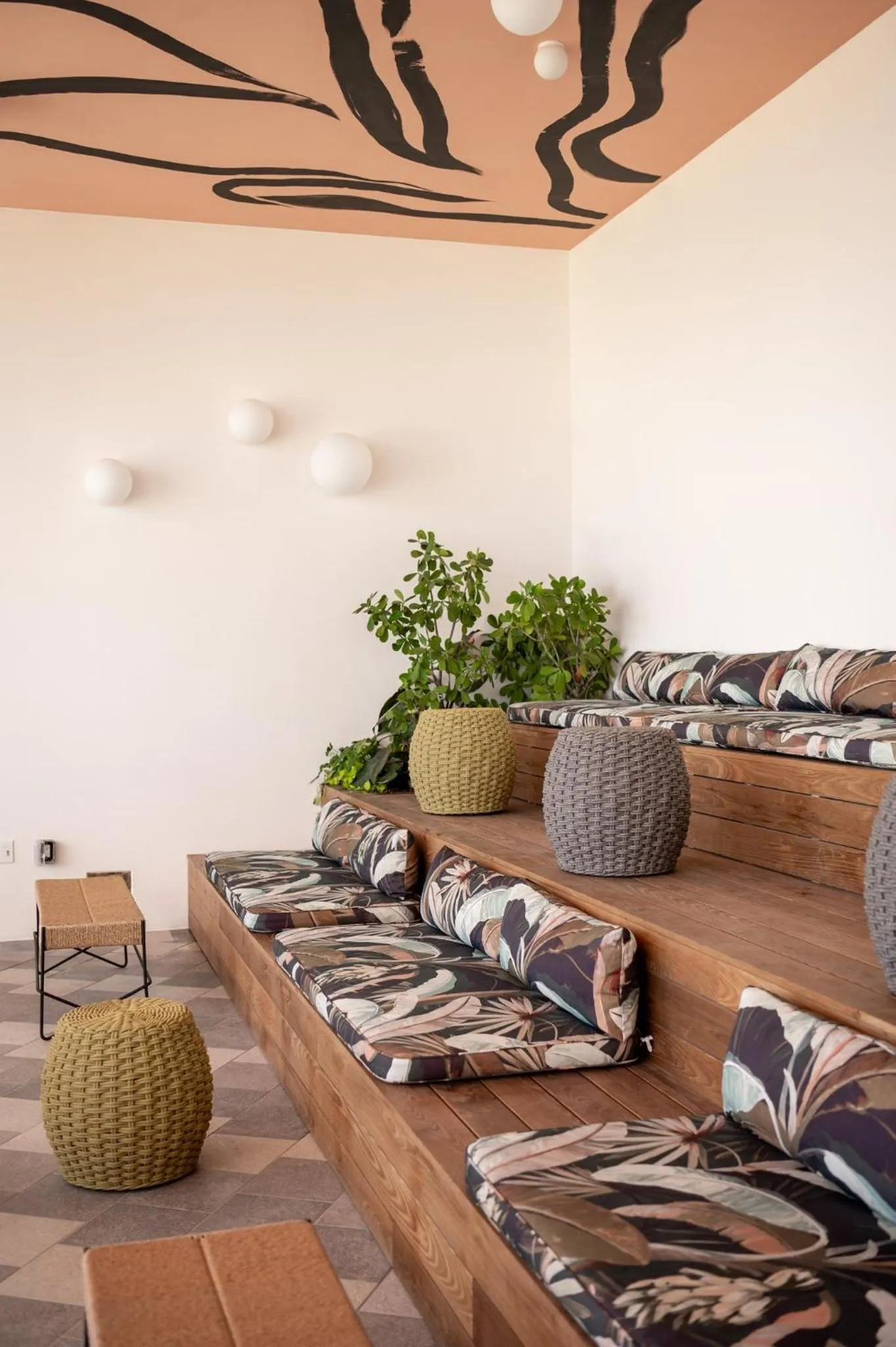 Lobby or reception in Hotel Indigo Grand Cayman by IHG