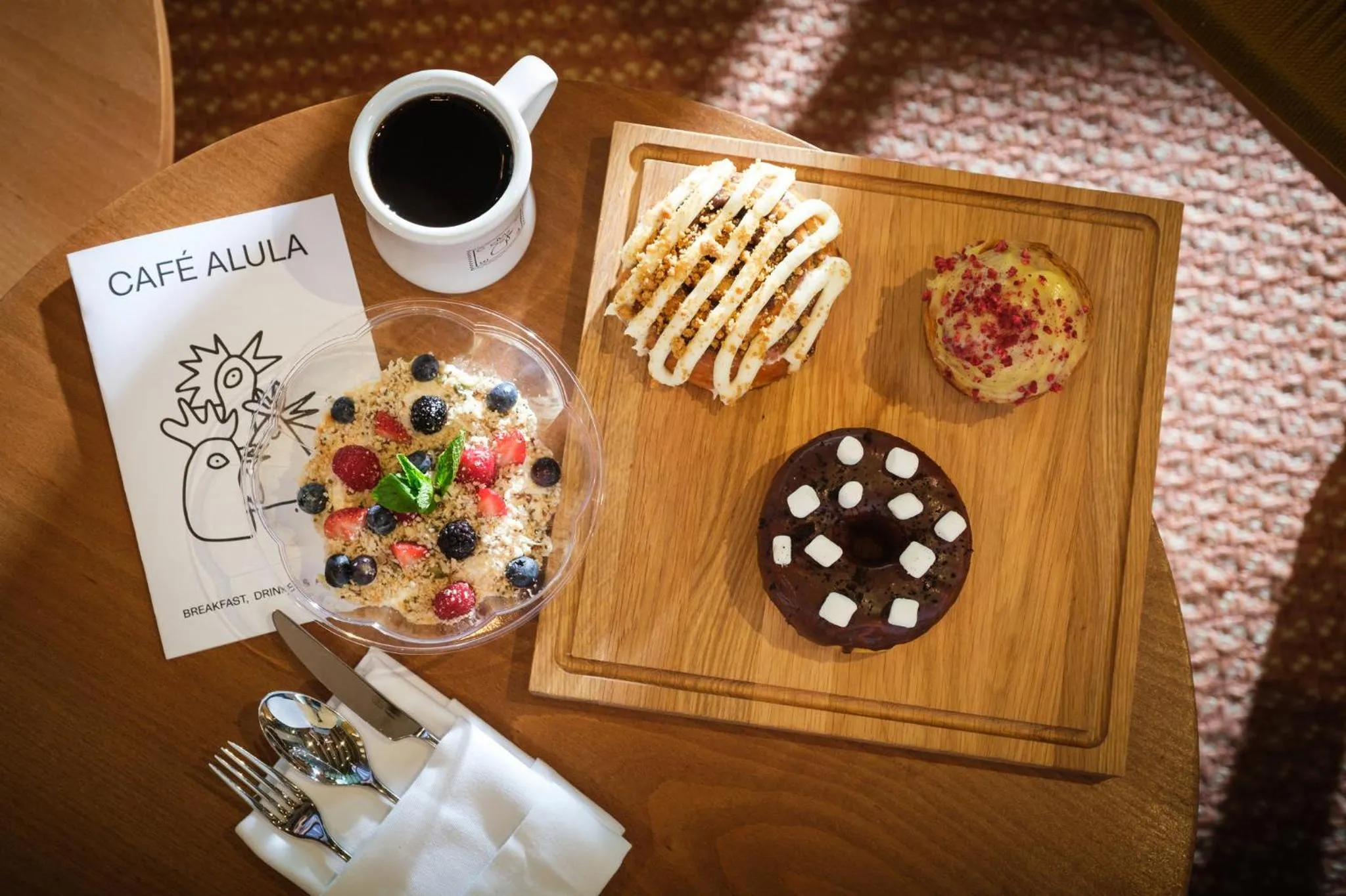 Restaurant/places to eat in Hotel Indigo Grand Cayman by IHG