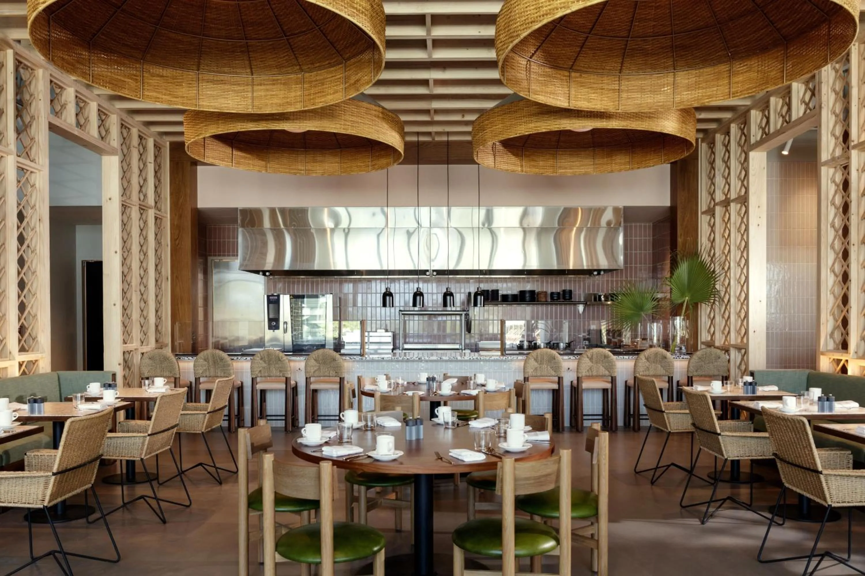 Restaurant/places to eat in Hotel Indigo Grand Cayman by IHG