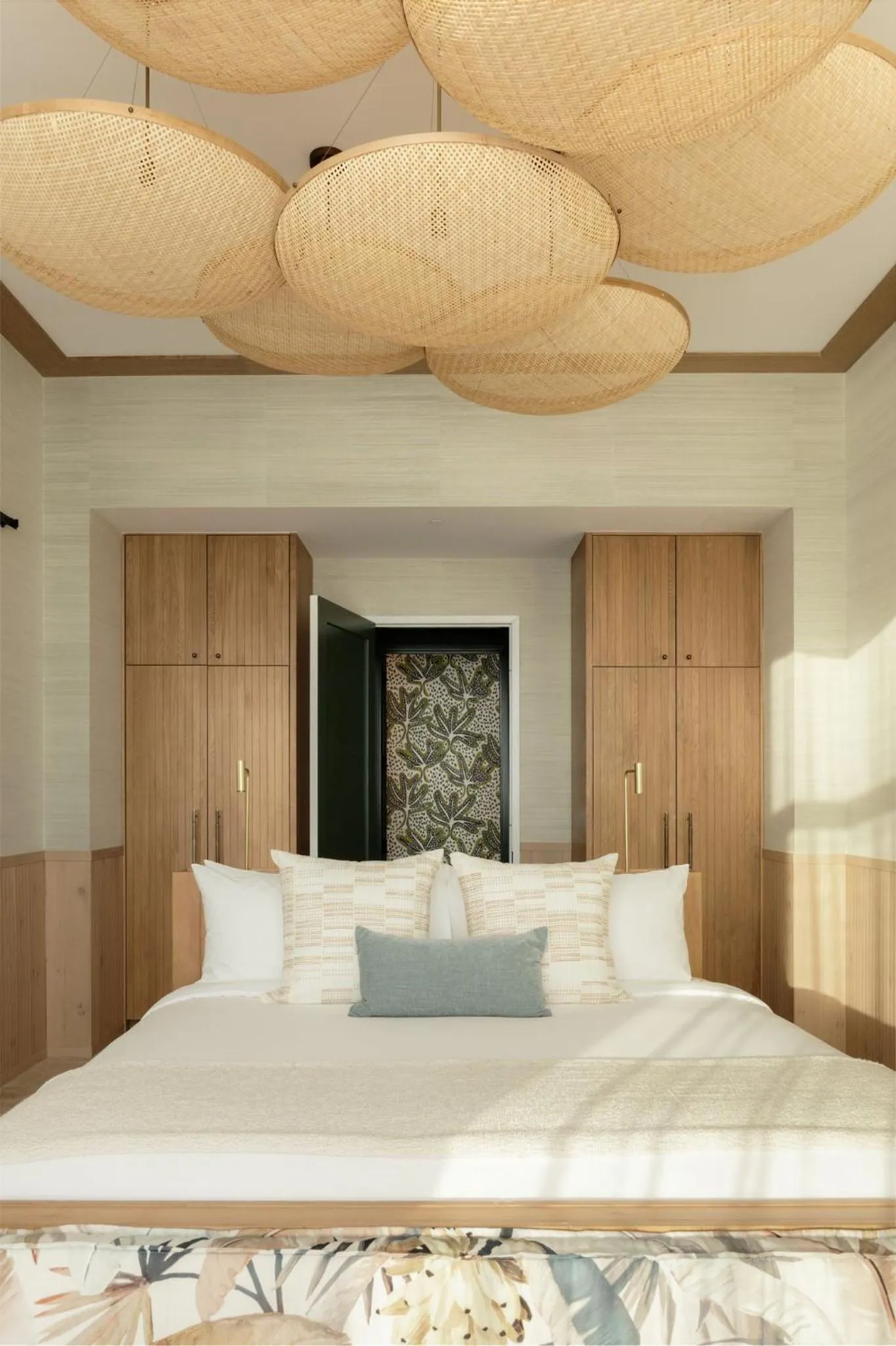 Photo of the whole room, Bed in Hotel Indigo Grand Cayman by IHG