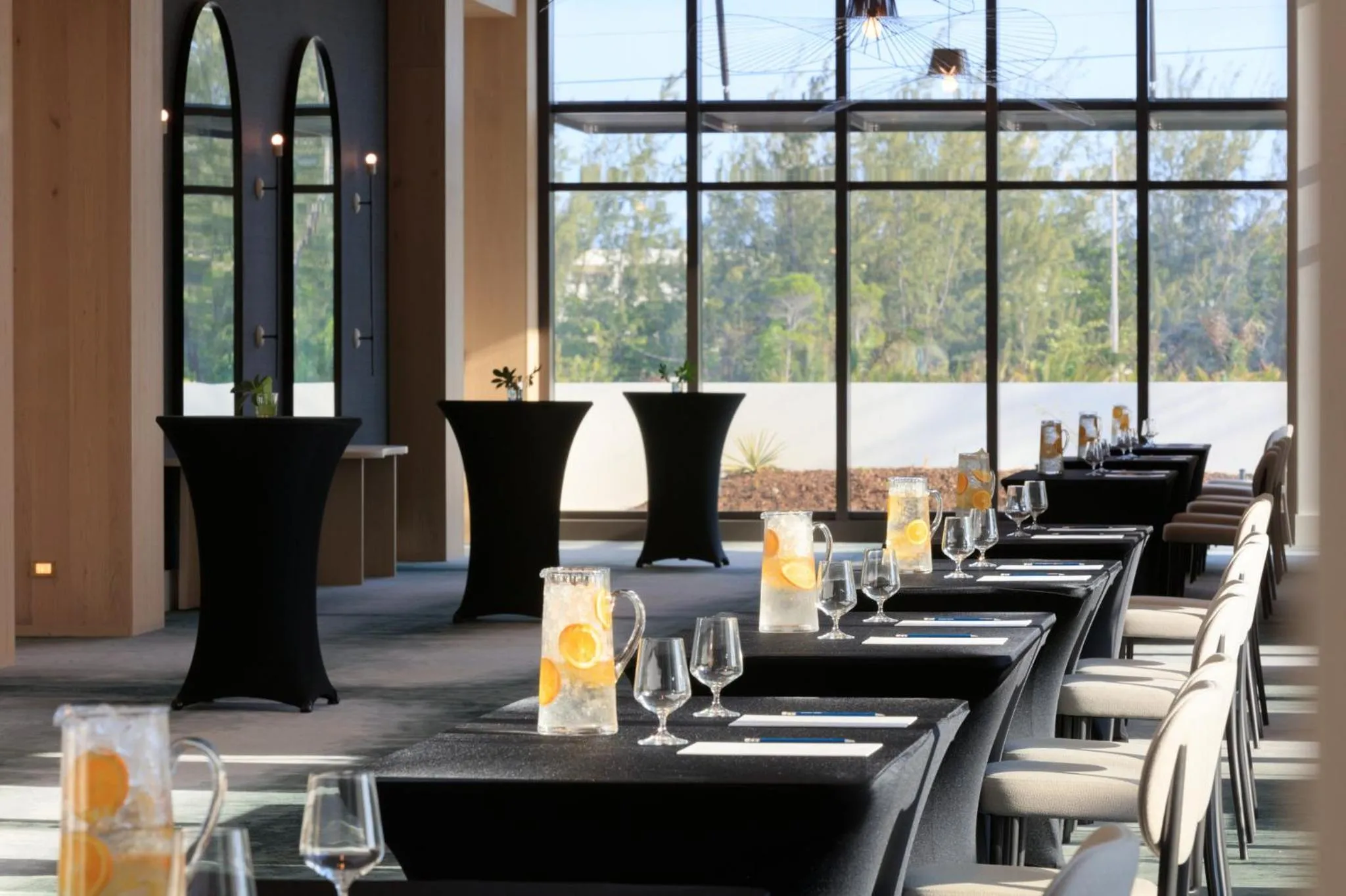 Meeting/conference room in Hotel Indigo Grand Cayman by IHG