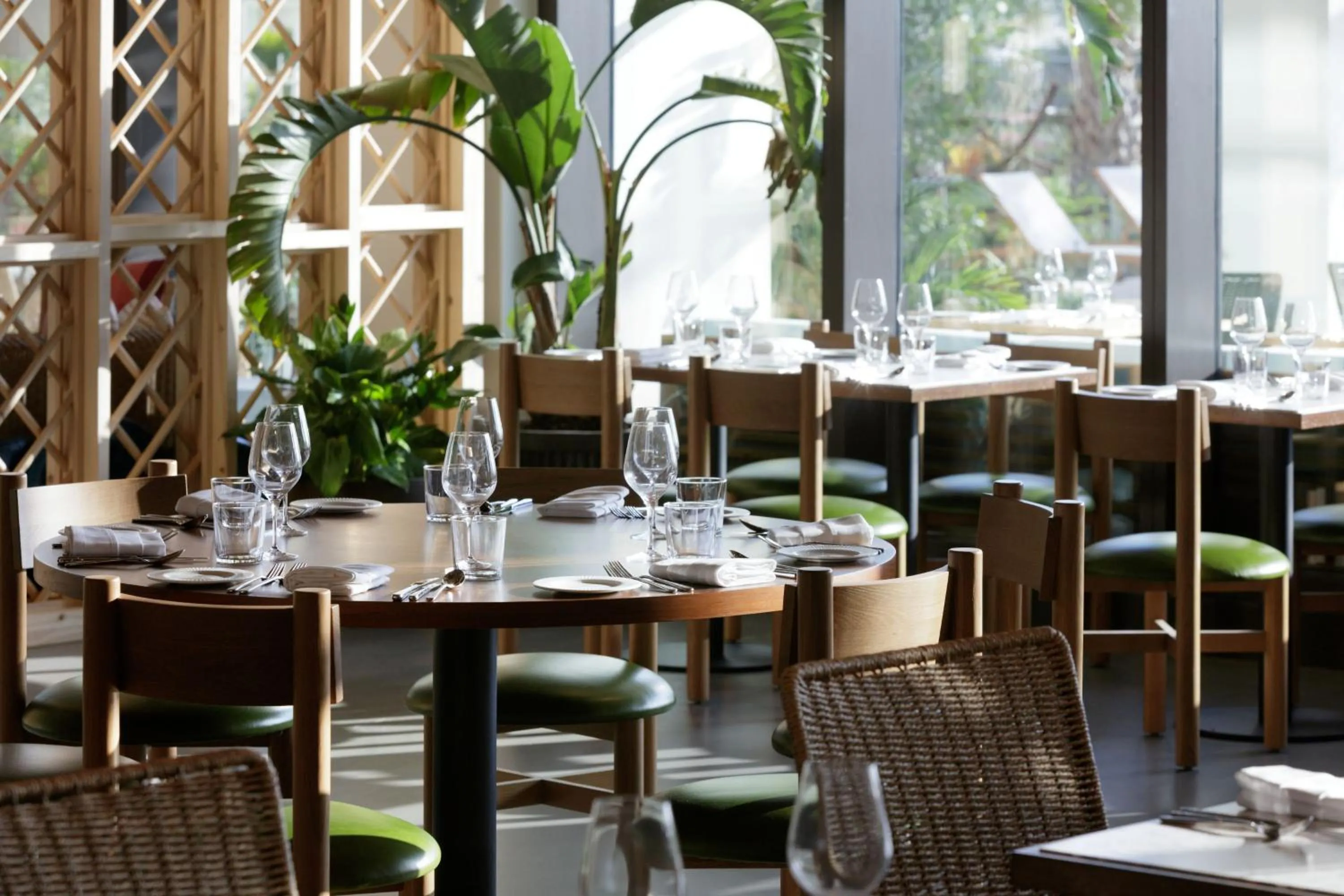 Restaurant/places to eat in Hotel Indigo Grand Cayman by IHG