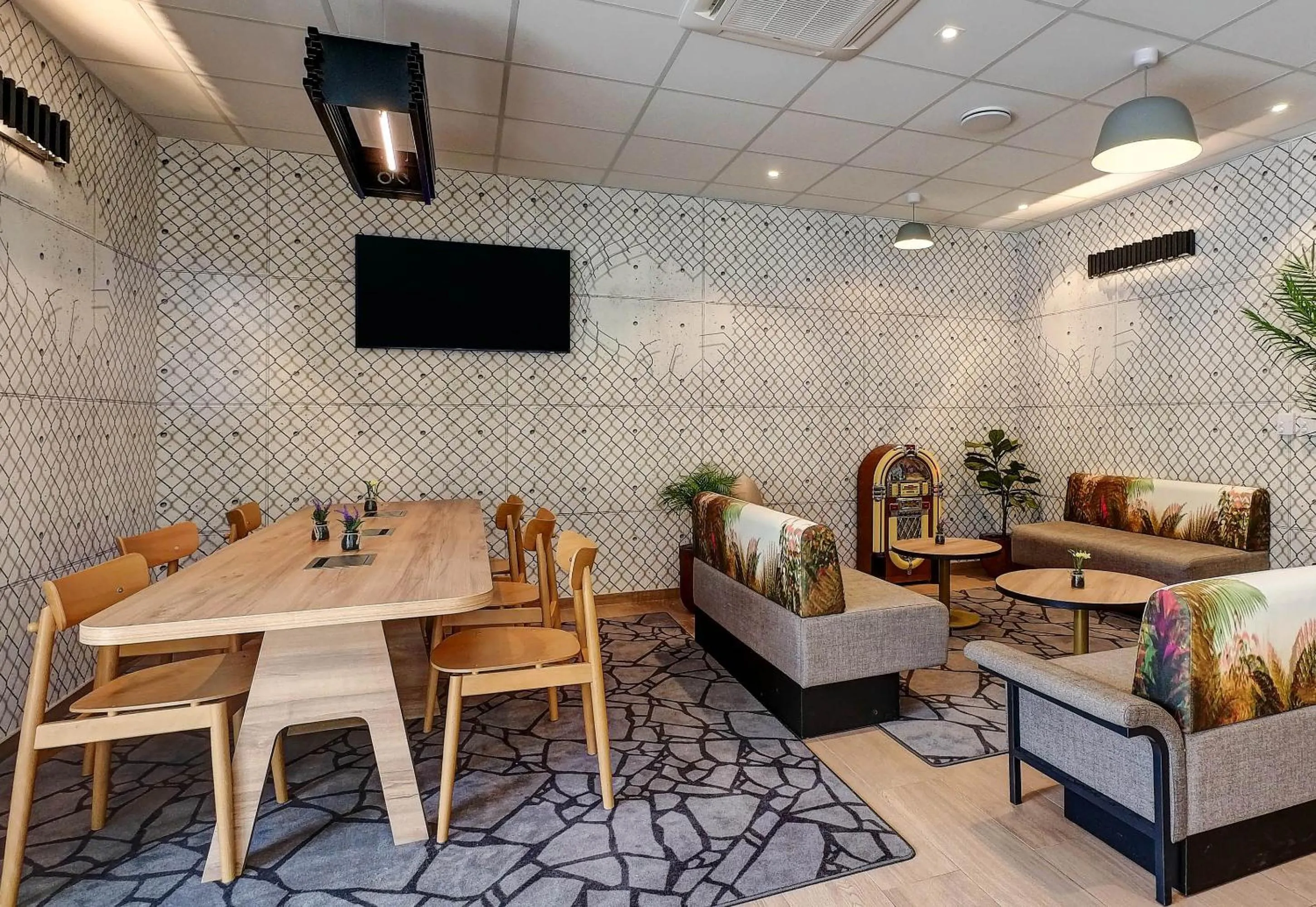 Seating area in B&B HOTEL Besançon Valentin