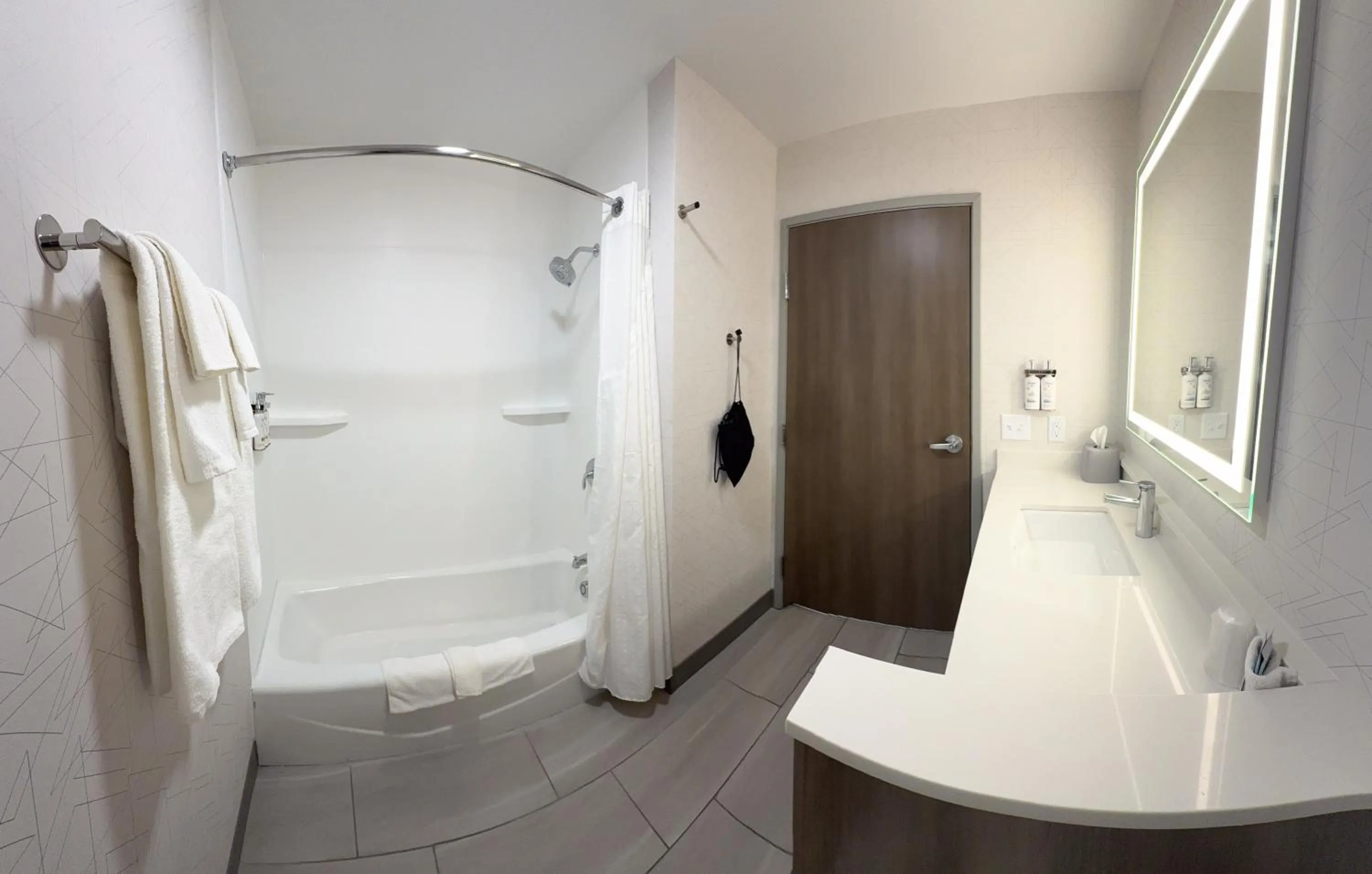 Bathroom in Holiday Inn Express & Suites Mansfield - Ontario by IHG