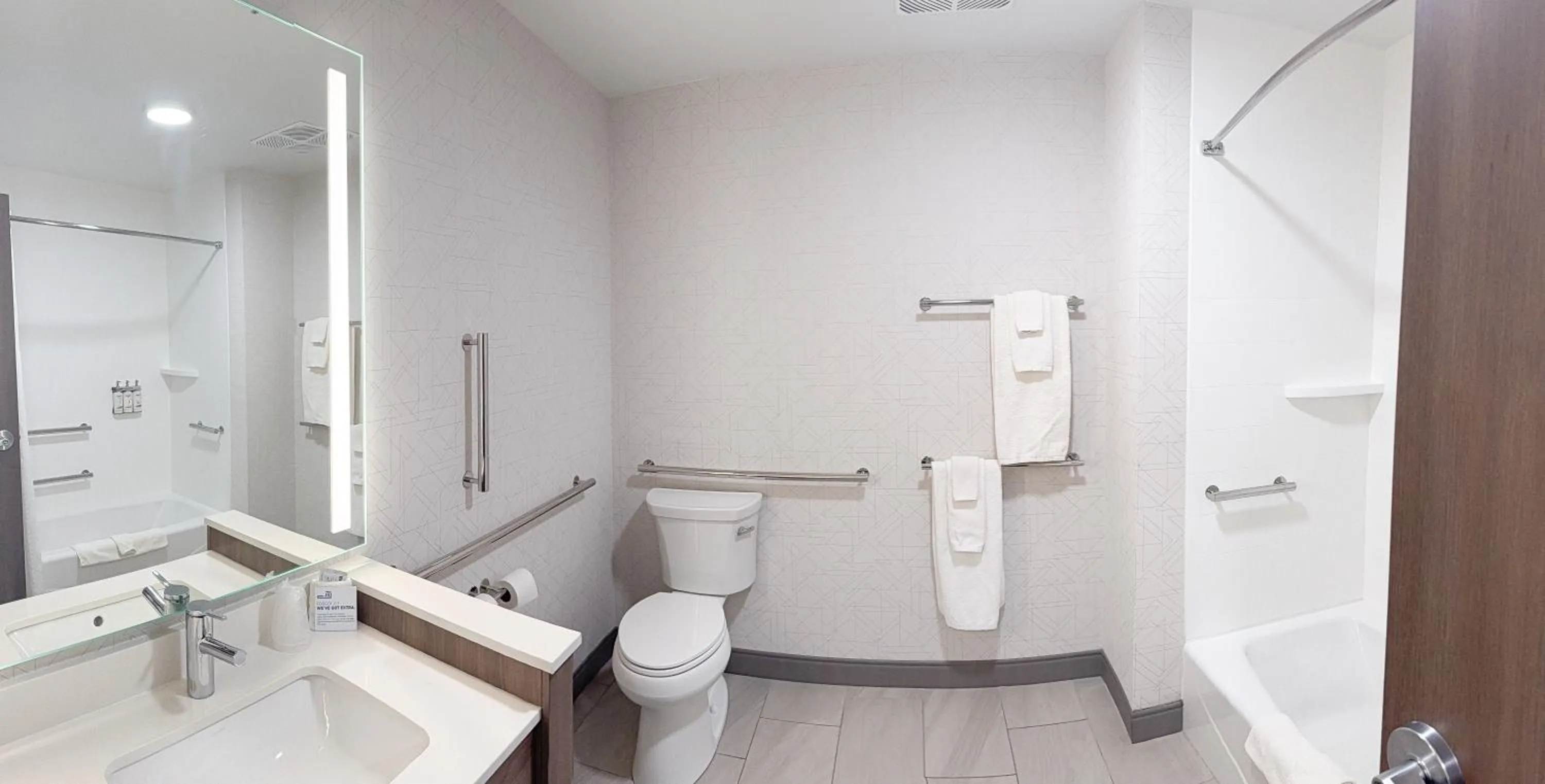 Bathroom in Holiday Inn Express & Suites Mansfield - Ontario by IHG