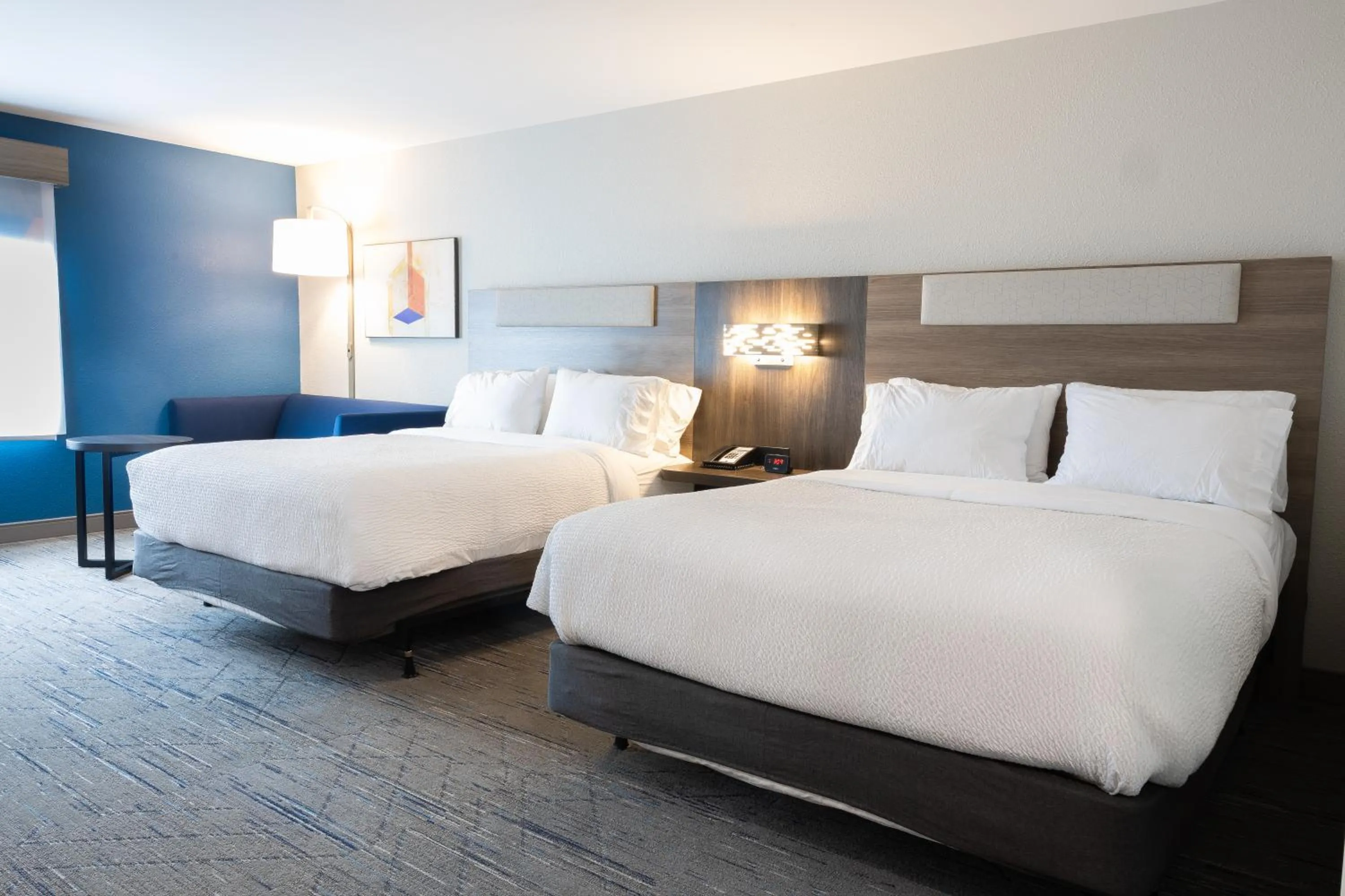 Bedroom, Bed in Holiday Inn Express & Suites Mansfield - Ontario by IHG