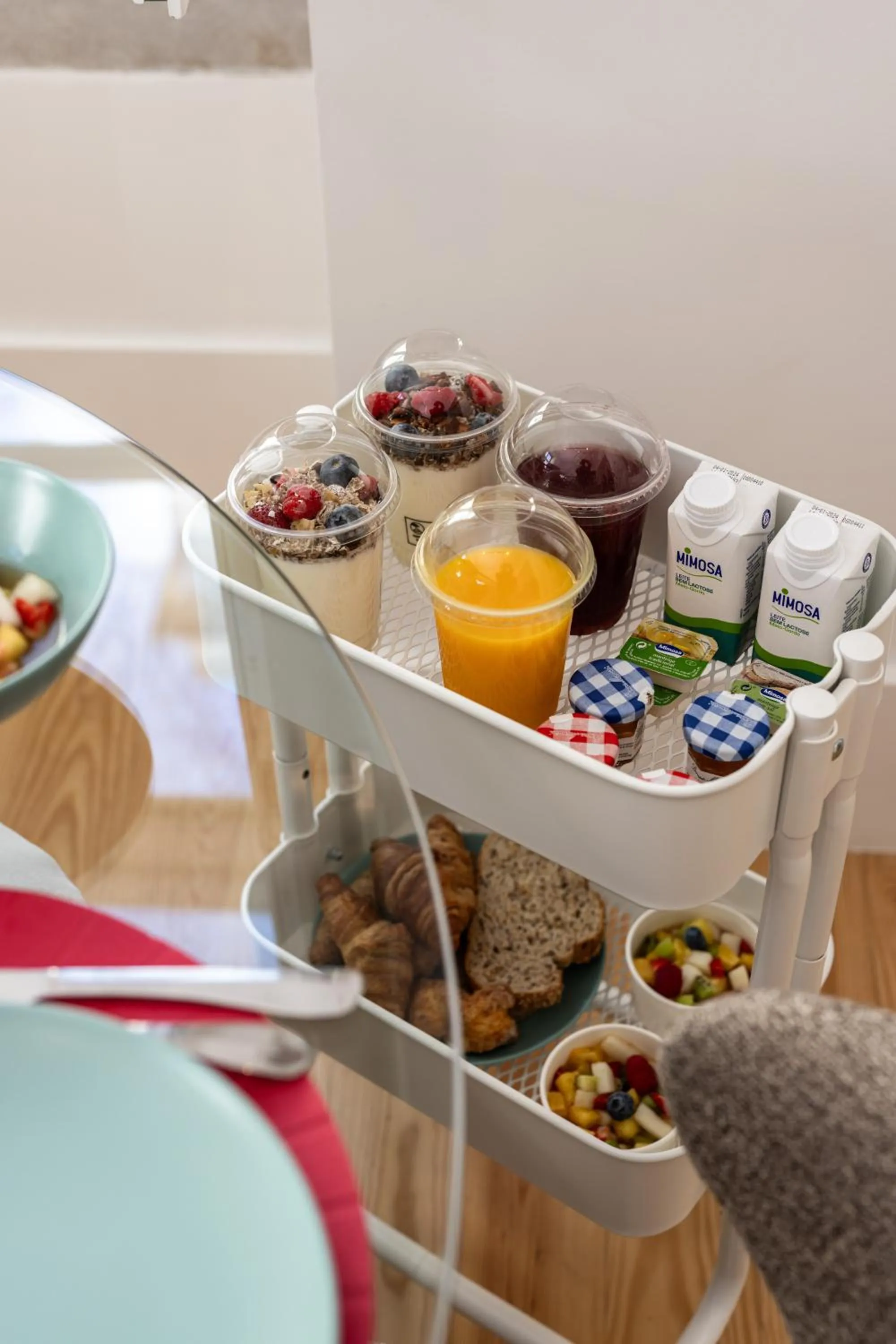 Food and drinks in The House on the Pink Street in Lisbon