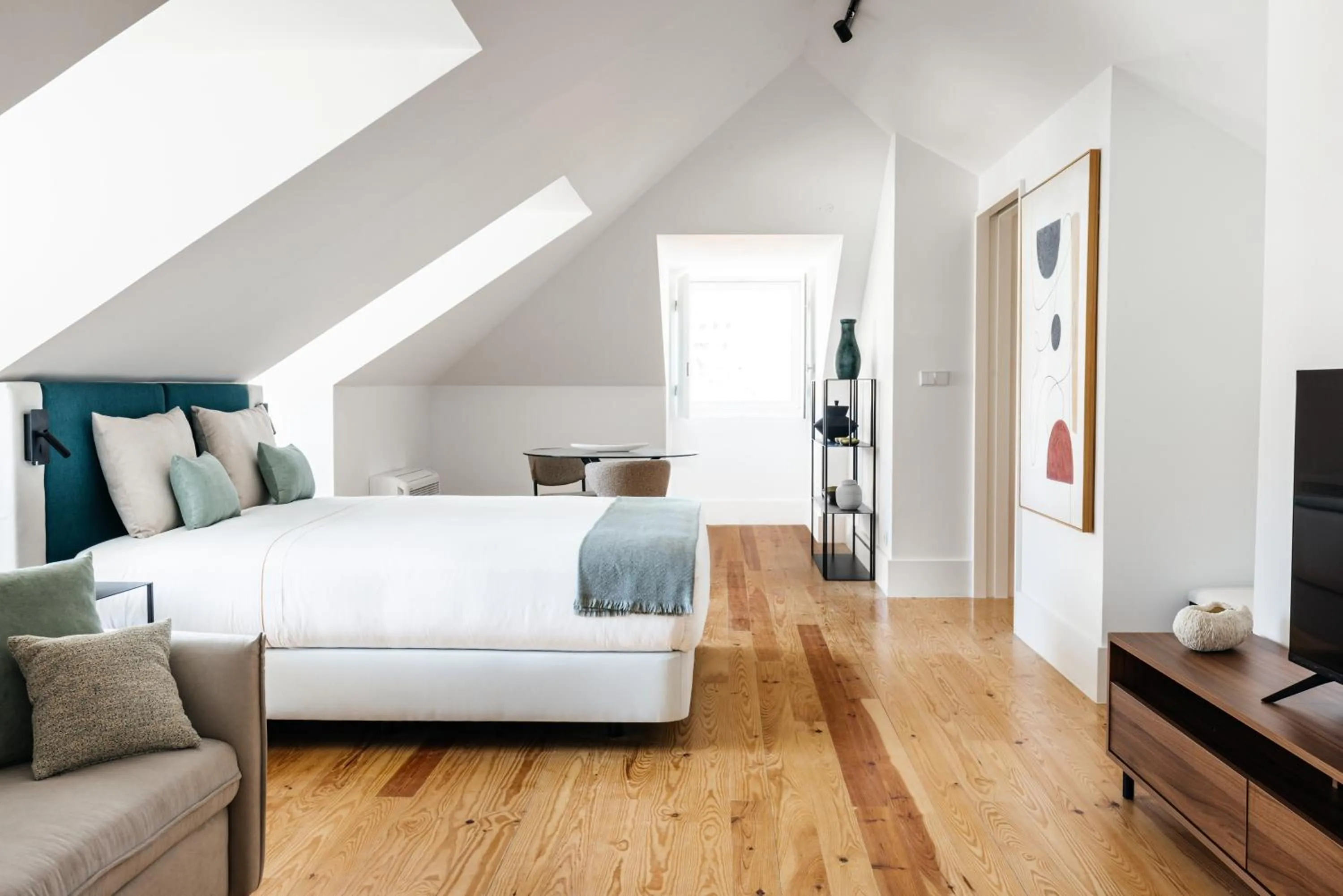 Bedroom, Bed in The House on the Pink Street in Lisbon