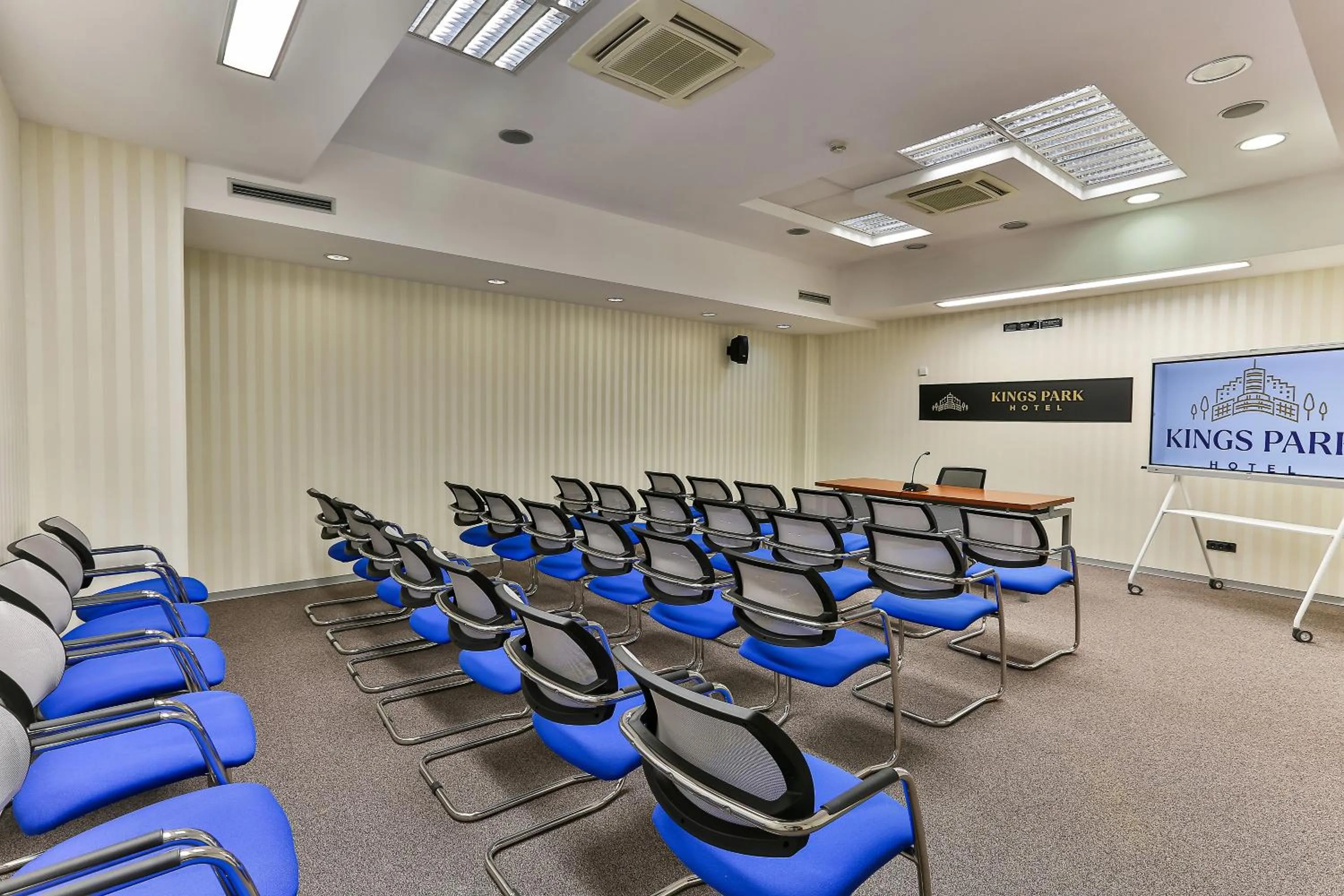 Meeting/conference room in Kings Park Hotel
