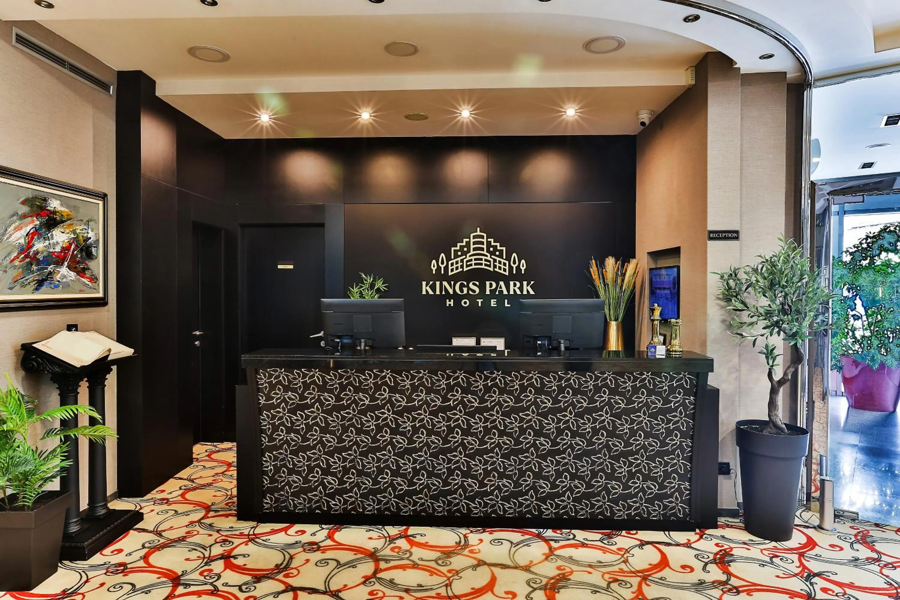 Lobby or reception in Kings Park Hotel