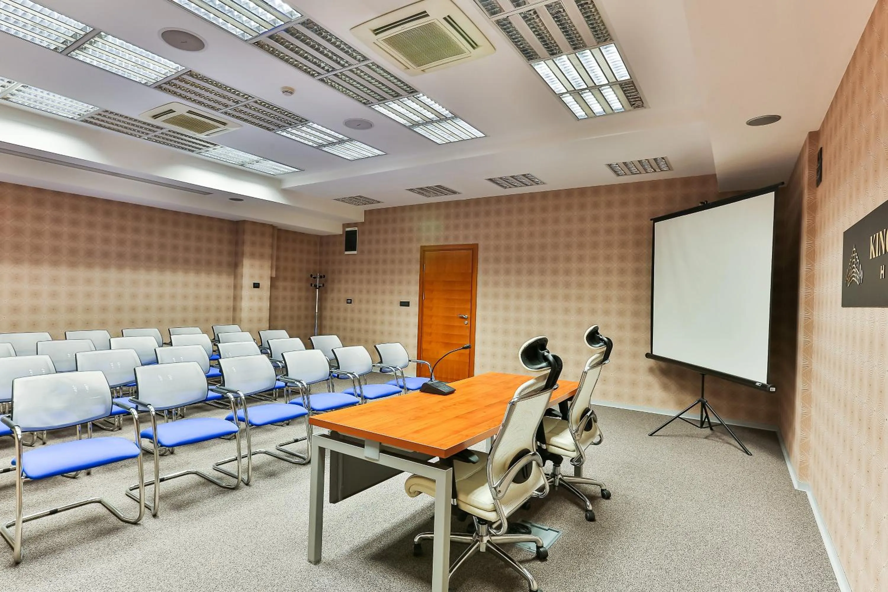 Meeting/conference room in Kings Park Hotel