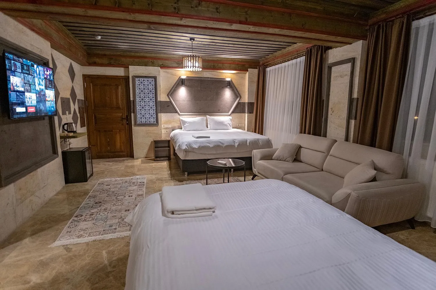 Bed in Uçhisar Premium