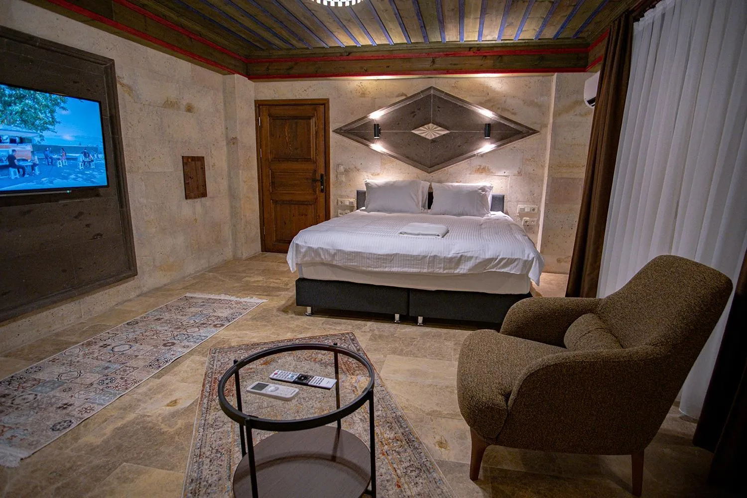 Bed in Uçhisar Premium