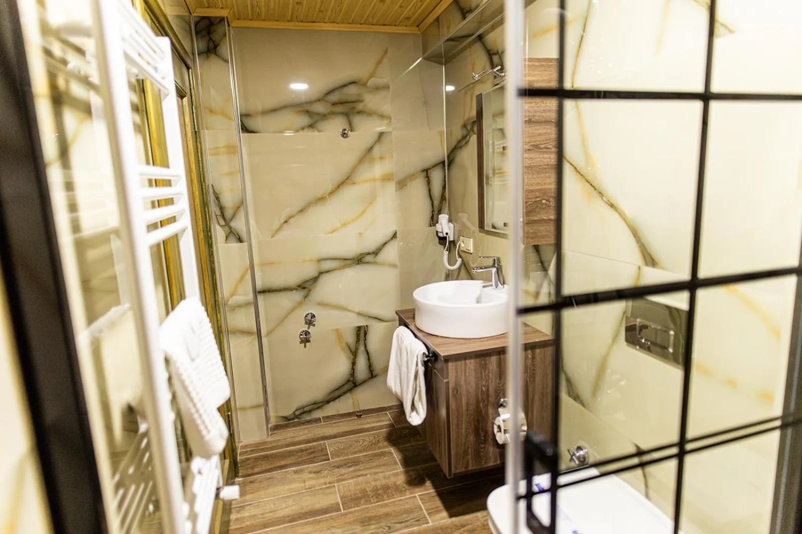 Bathroom in Uçhisar Premium