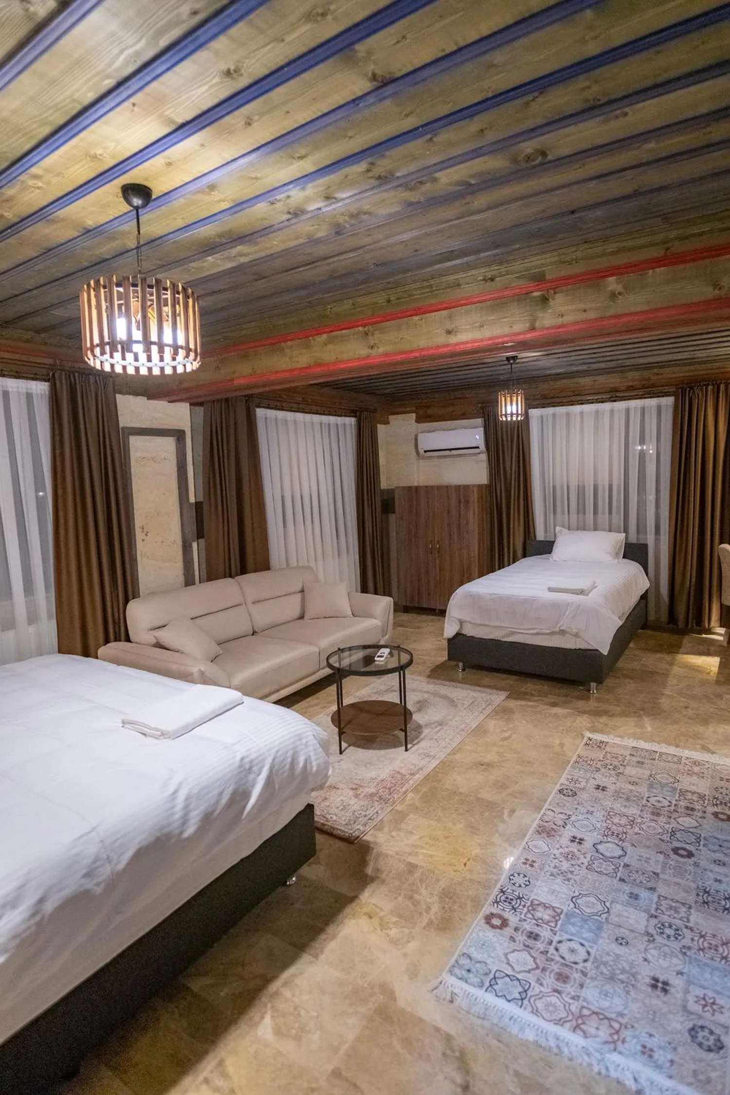 Bed in Uçhisar Premium