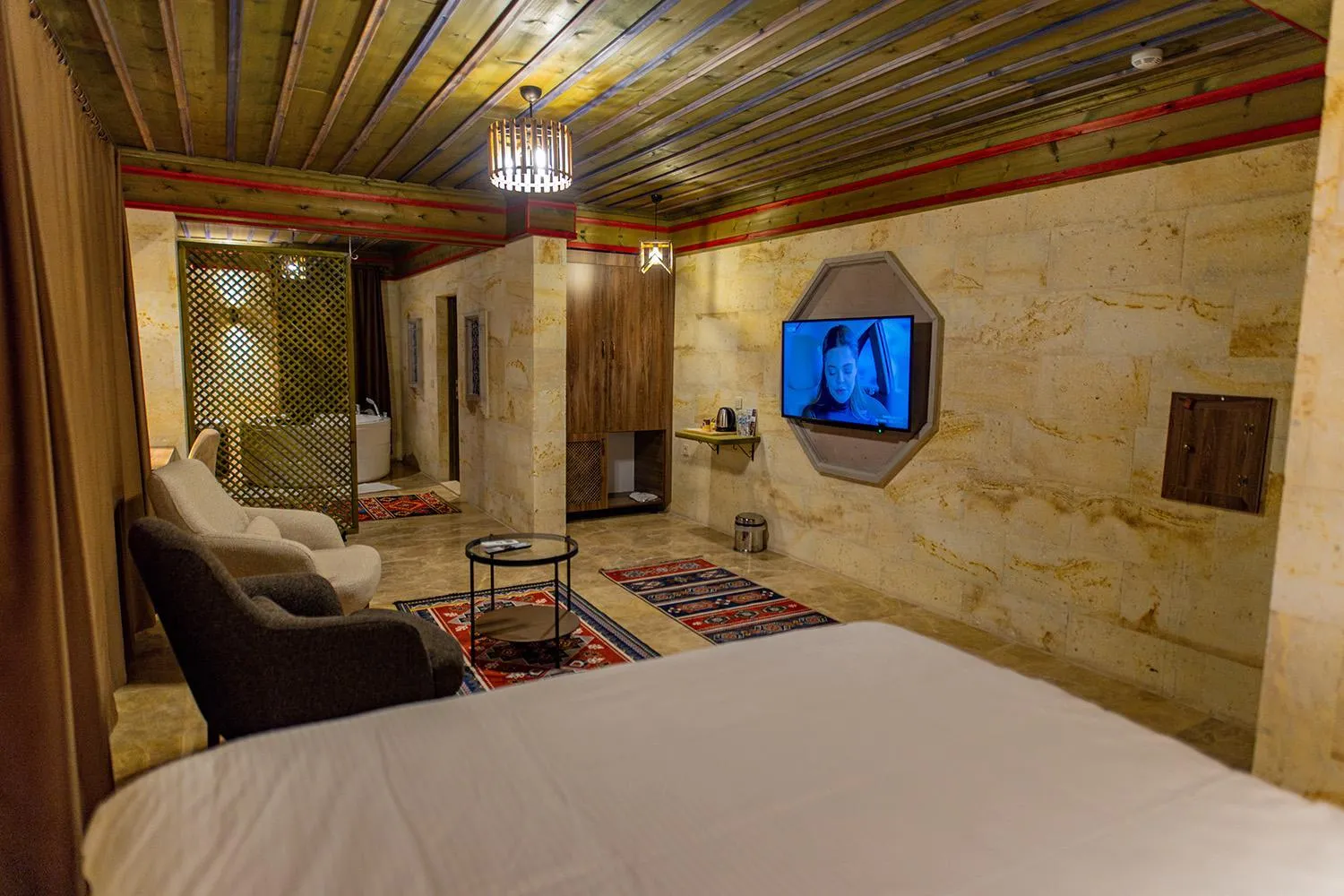 Communal lounge/ TV room, Bed in Uçhisar Premium