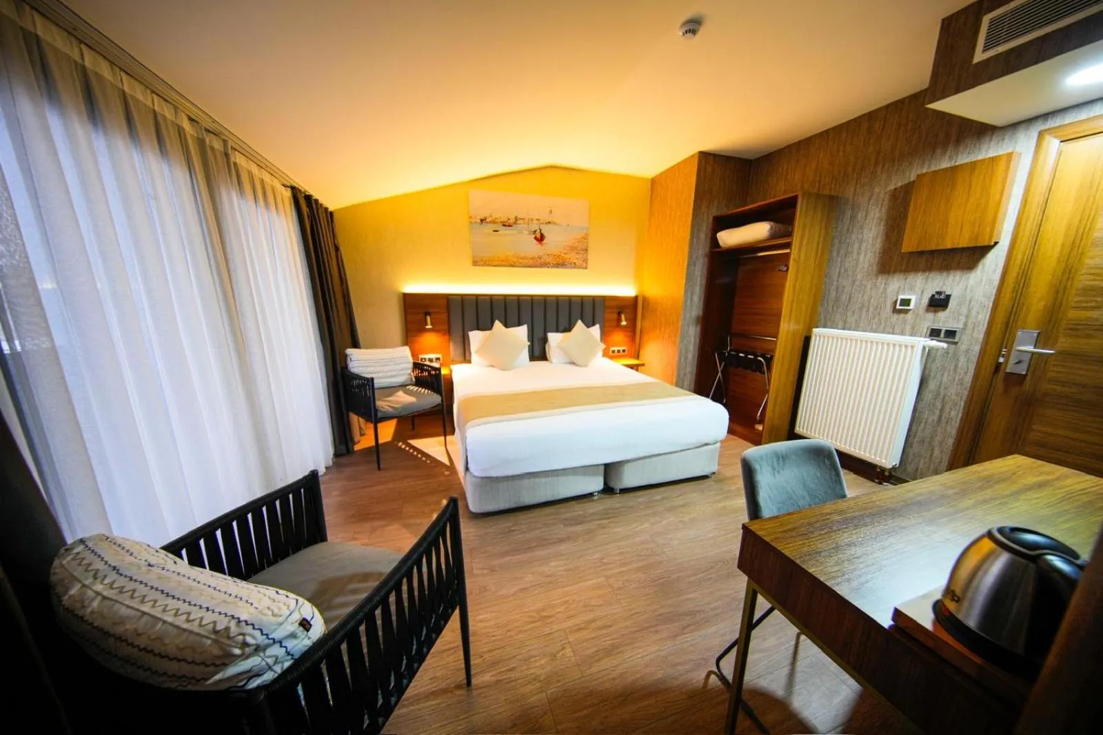 Photo of the whole room, Bed in İSTPORT GARDEN HOTELS
