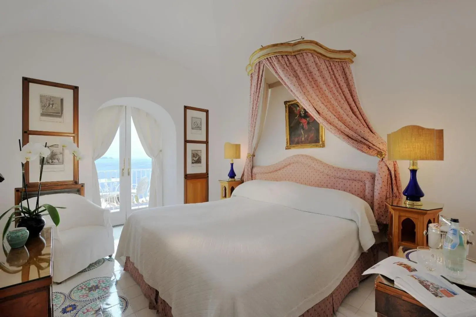 Classic Double Room with Sea View in Le Sirenuse Classic Double Room with Sea View in Le Sirenuse