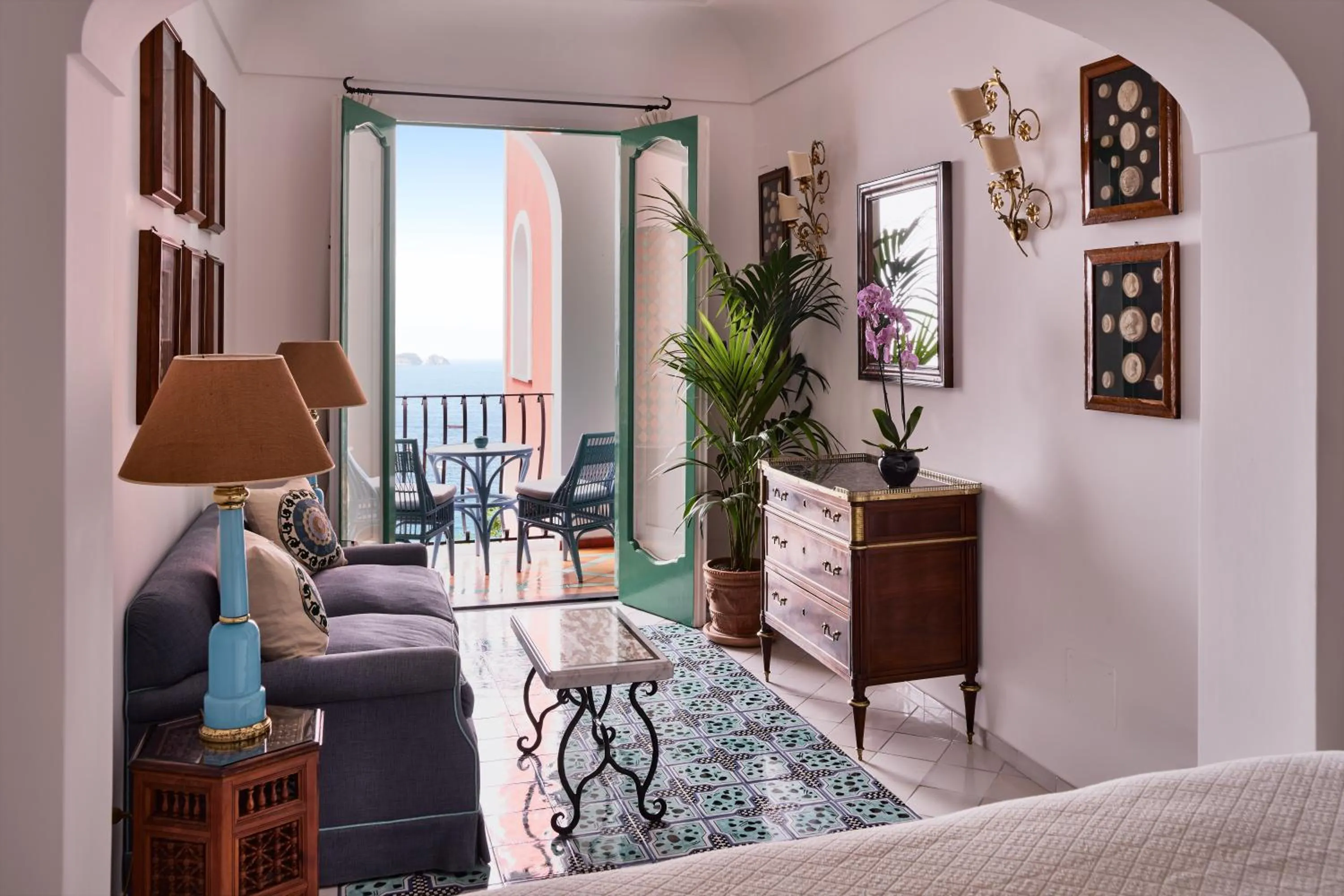 Bedroom in Le Sirenuse