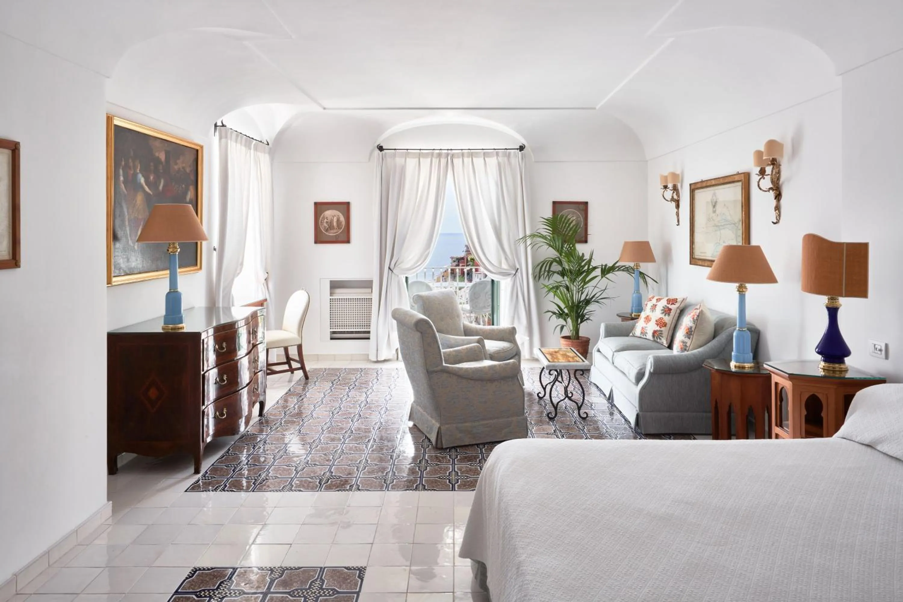 Bedroom, Bed in Le Sirenuse