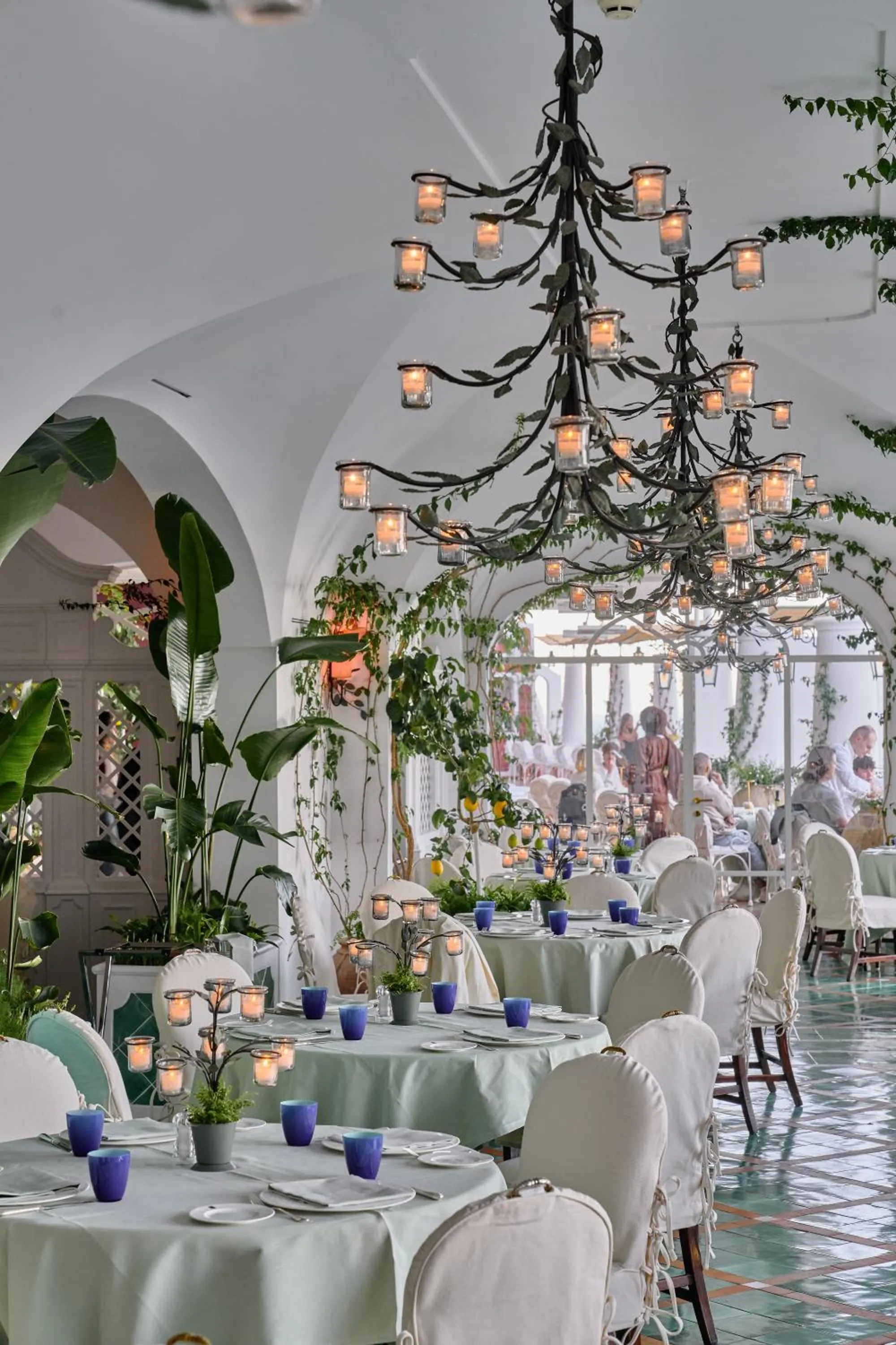 Restaurant/places to eat in Le Sirenuse