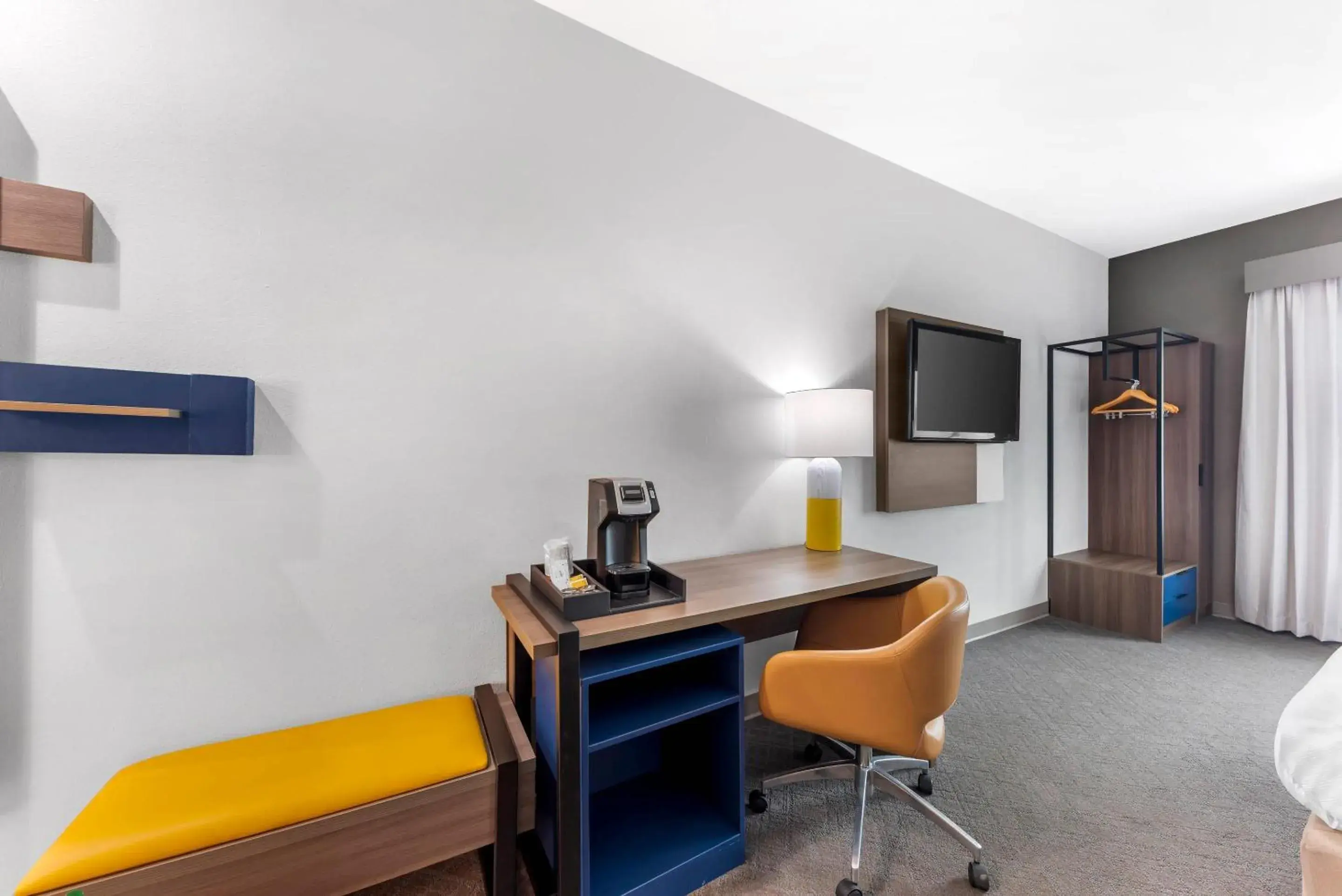 Bedroom in Comfort Inn & Suites Schulenburg Bedroom in Comfort Inn & Suites Schulenburg