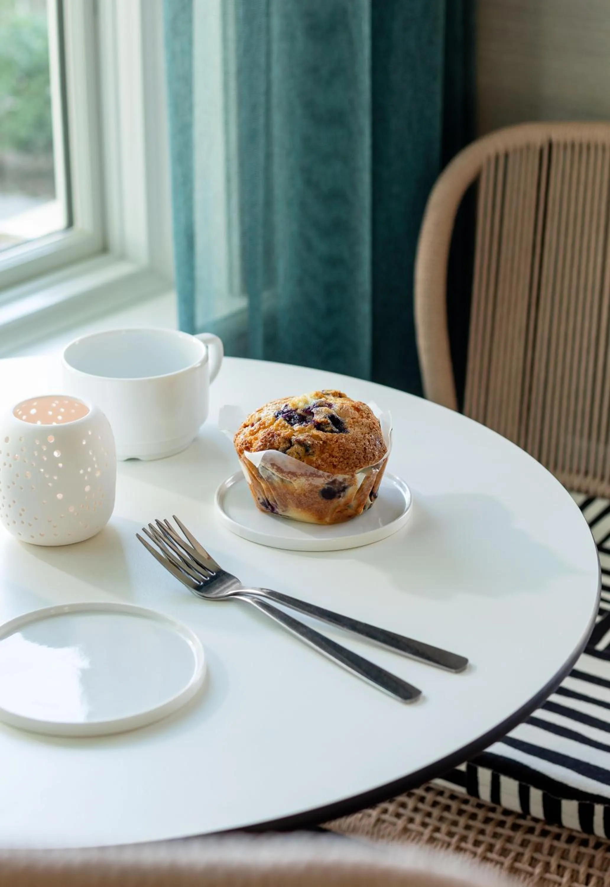 Breakfast in The Sydney, The Edgartown Collection