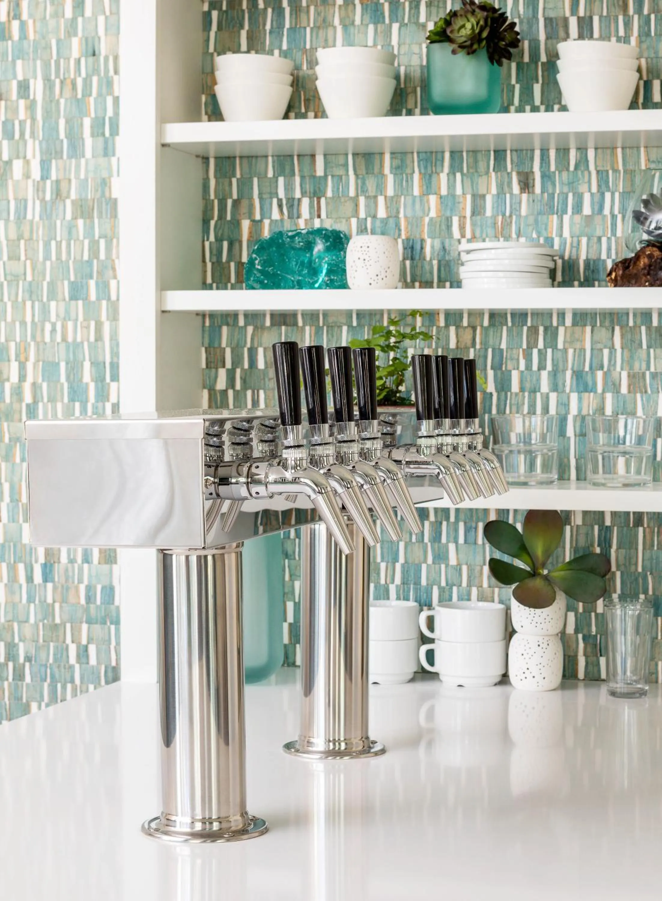 Breakfast in The Sydney, The Edgartown Collection