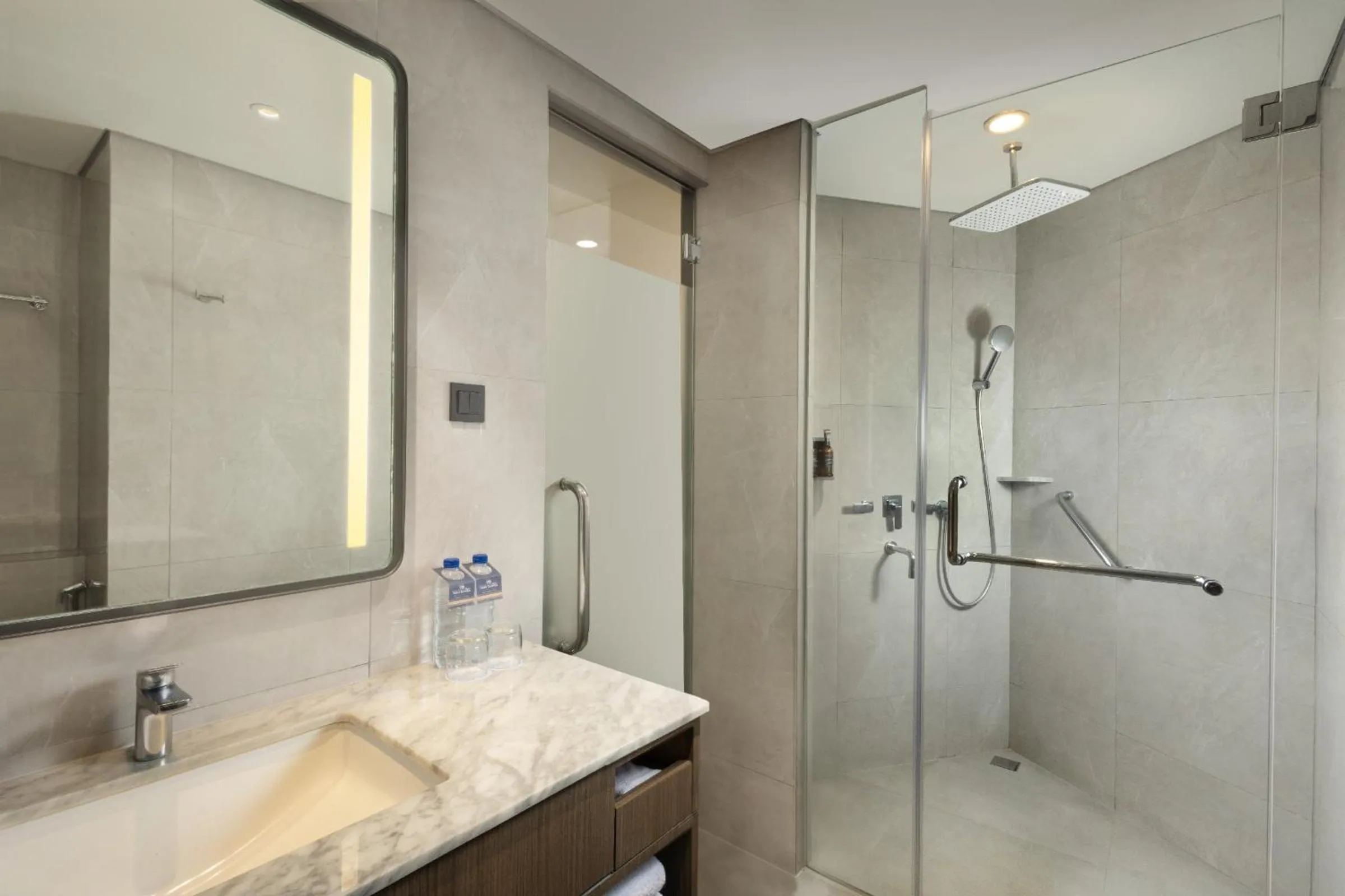 Bathroom in Hotel Santika Premiere Lampung