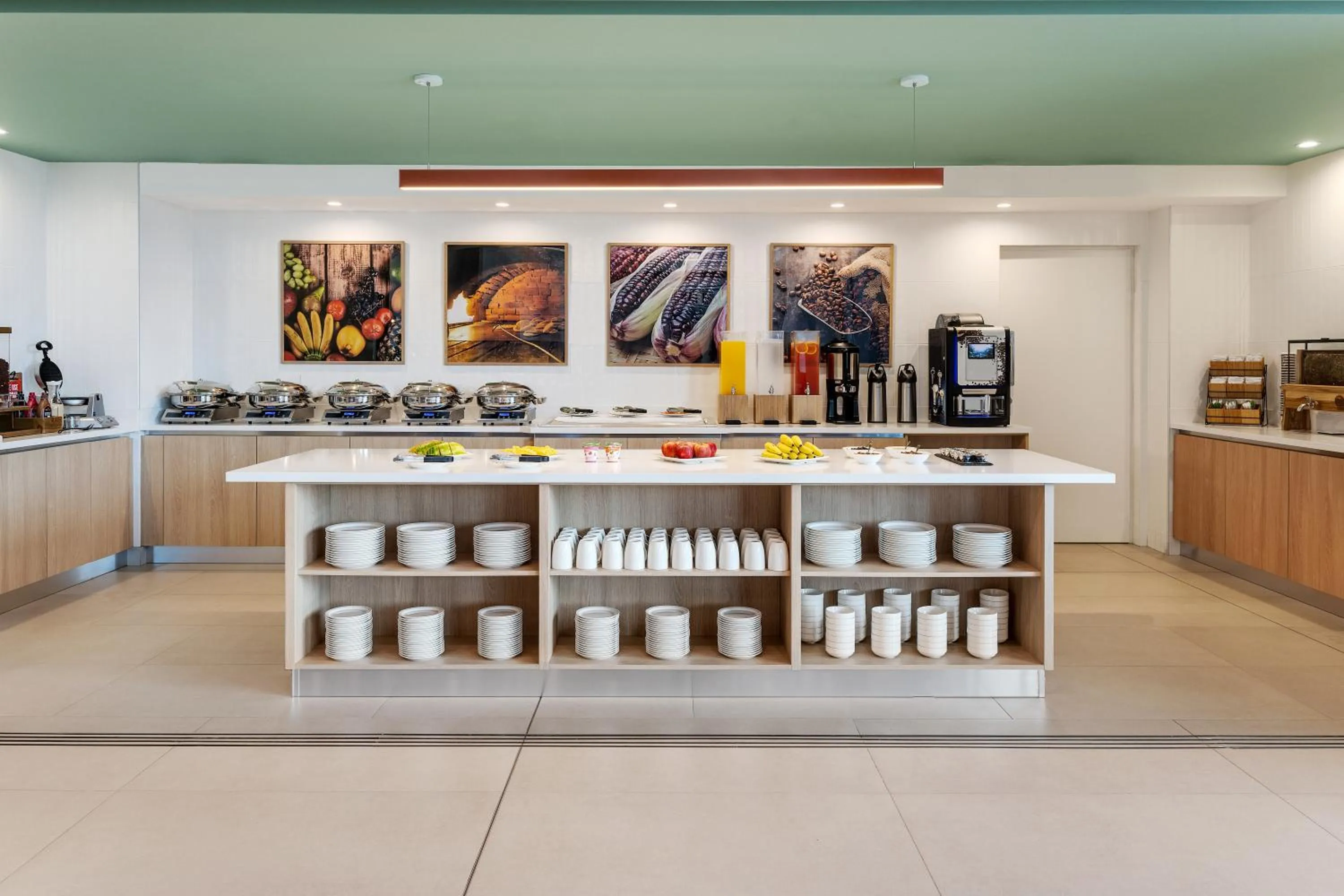 Food in Hampton By Hilton Guanacaste Airport