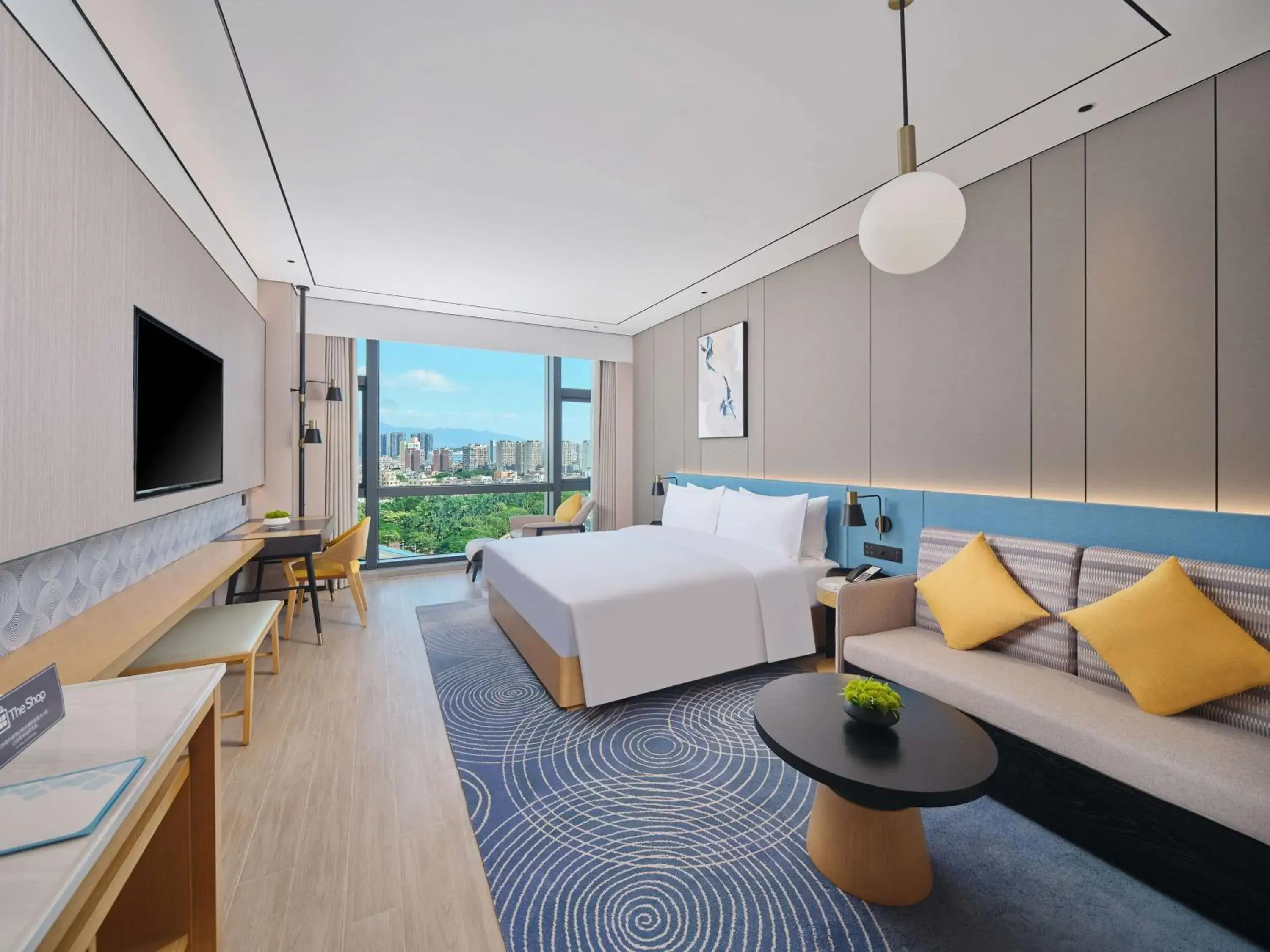 Deluxe King Room in Hilton Garden Inn Xiamen Tong'An Deluxe King Room in Hilton Garden Inn Xiamen Tong'An