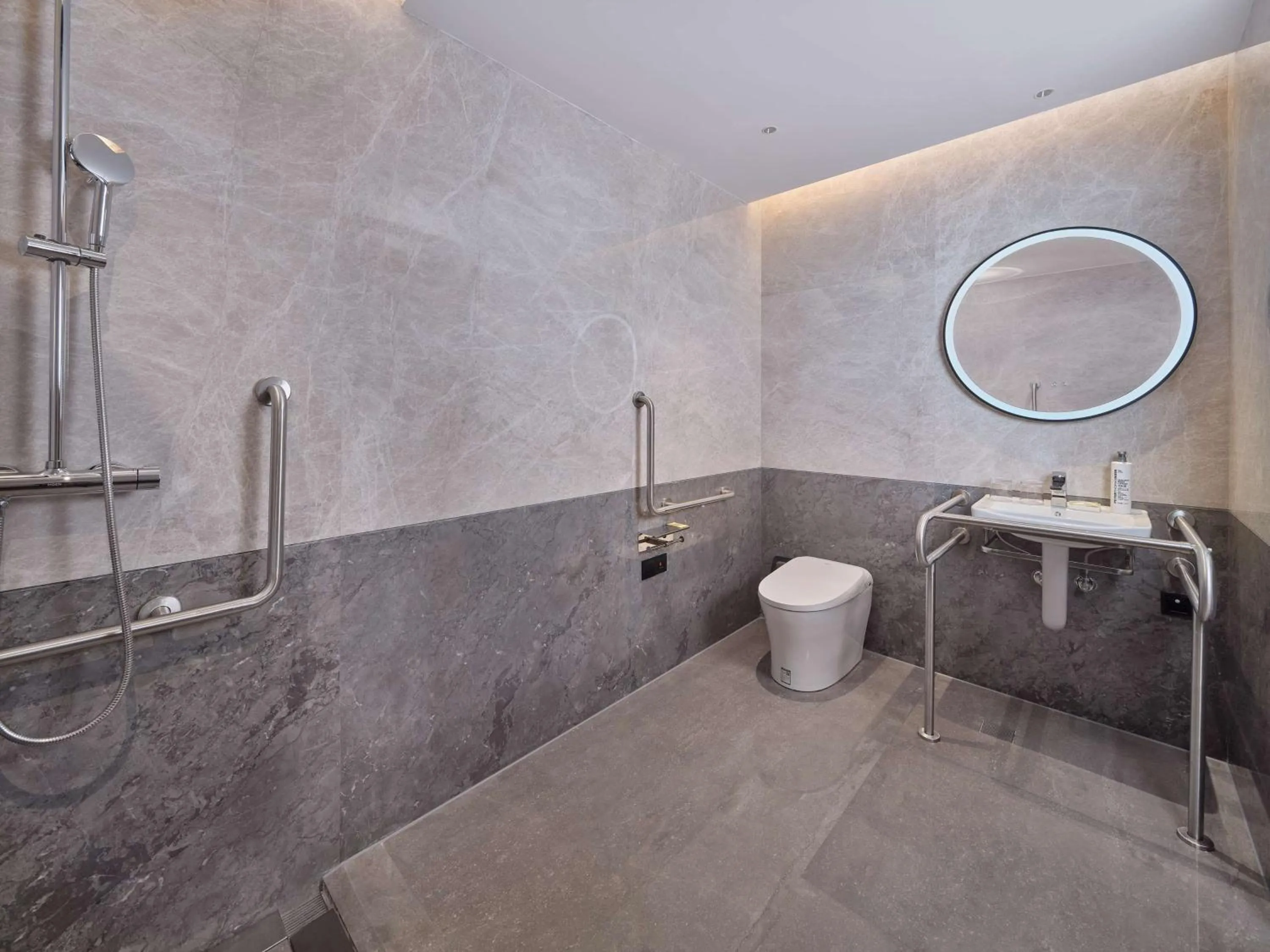 Bathroom in Hilton Garden Inn Xiamen Tong'An