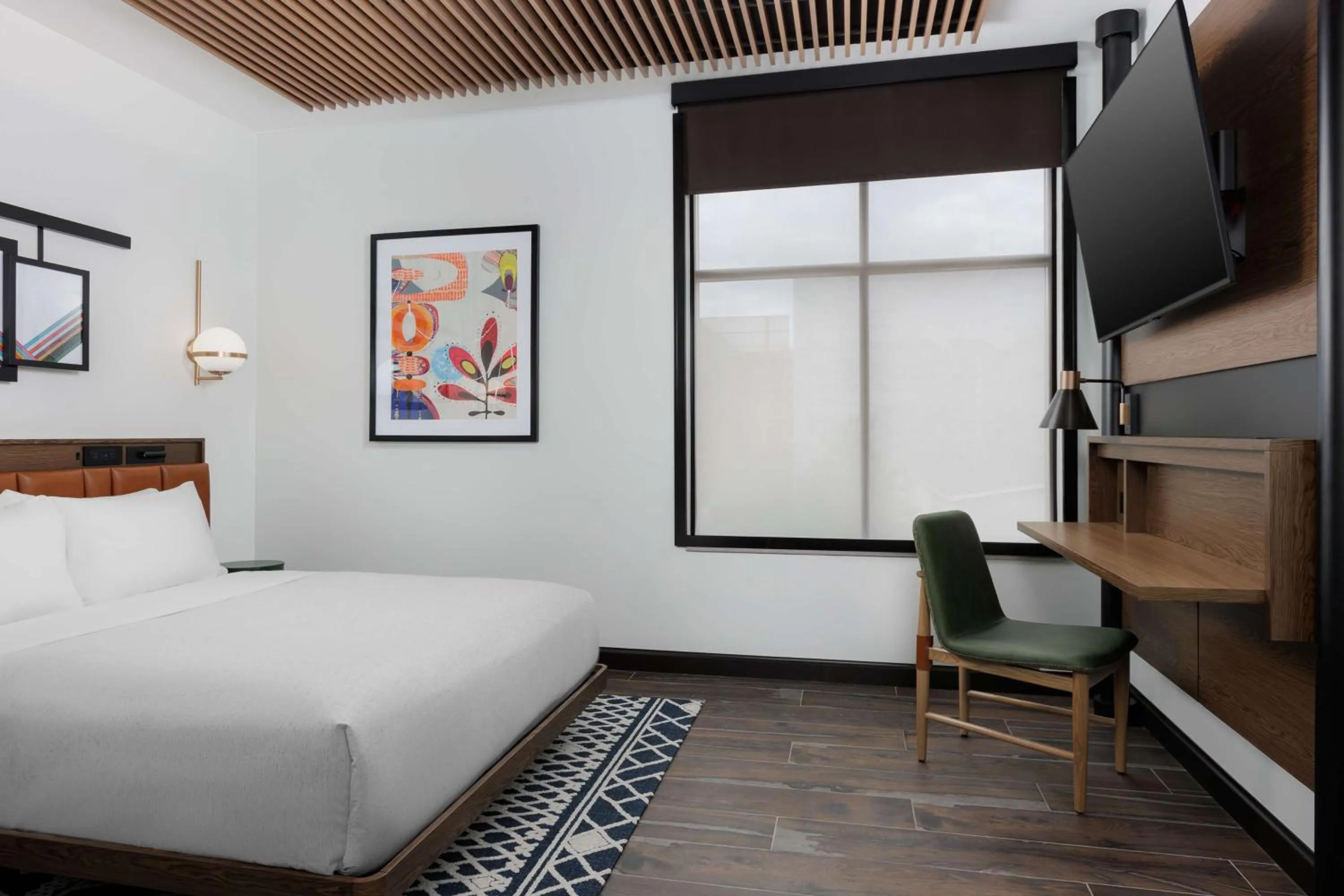 Bedroom, Bed in Motto By Hilton Bentonville Downtown