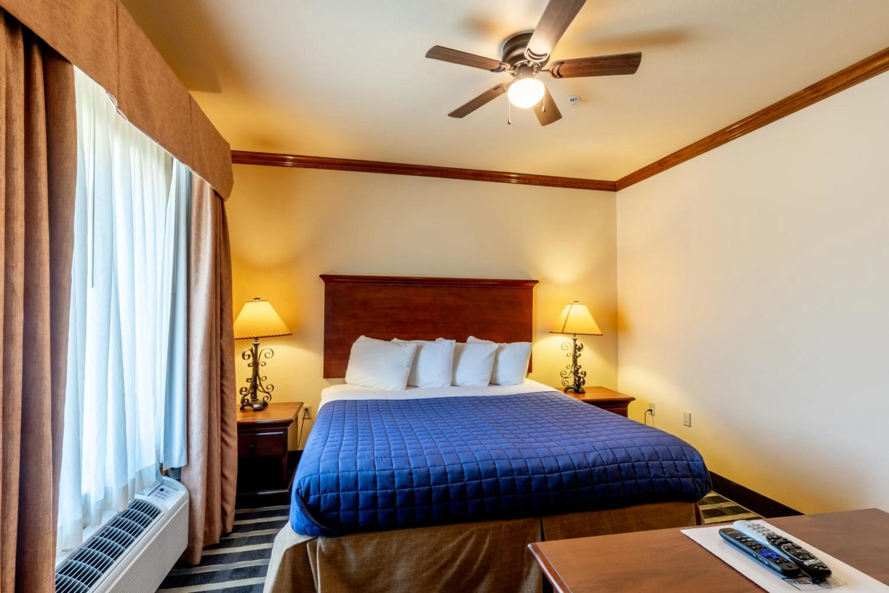 Bed in Hotel Texas Hallettsville