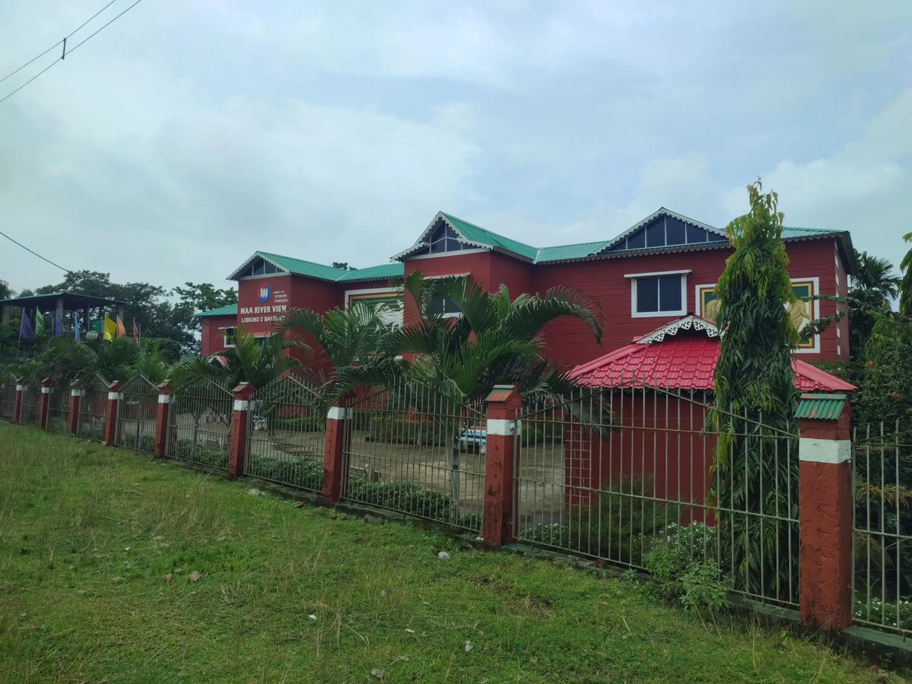 Maa River View Maa River View