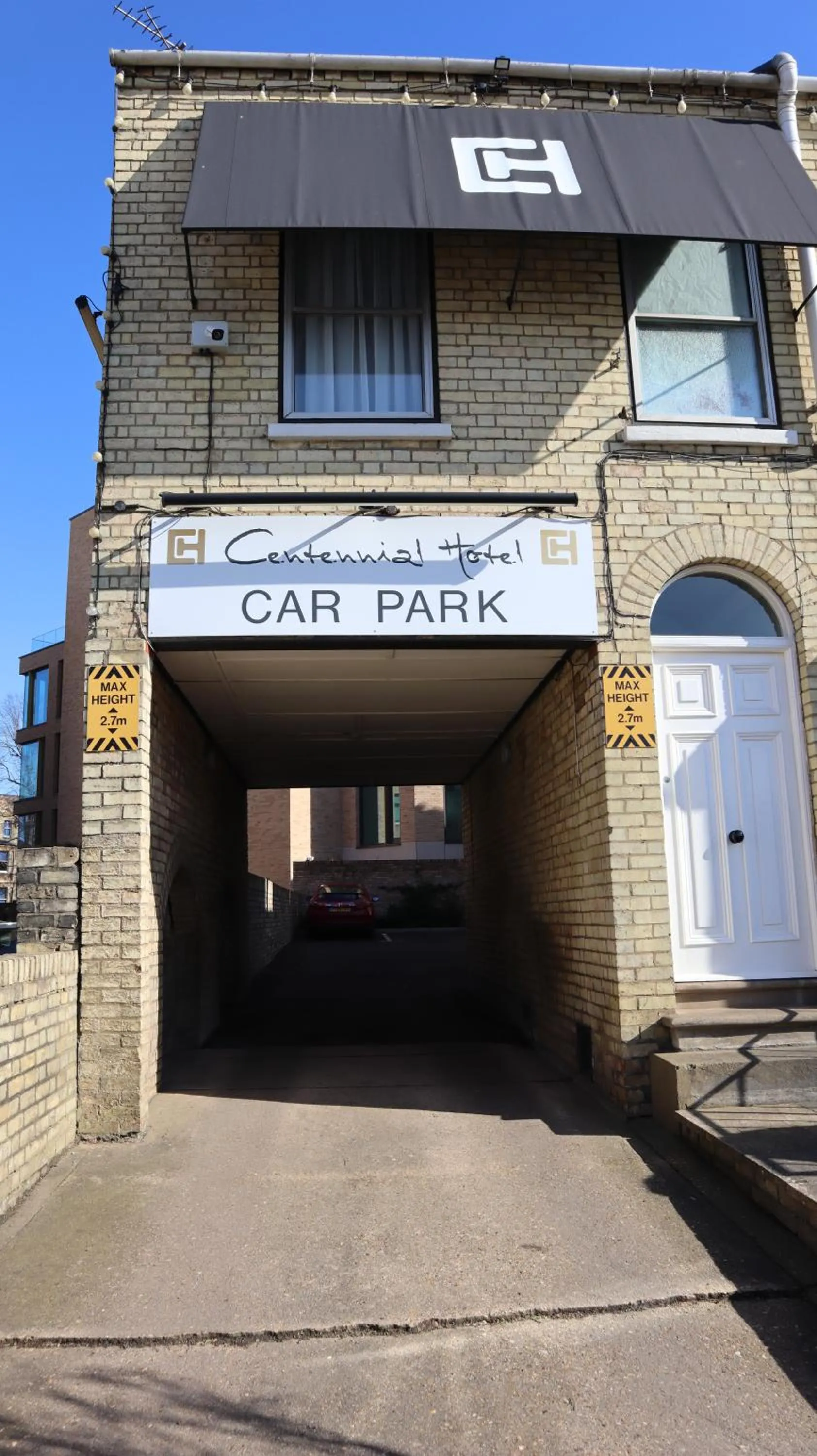 Parking in Centennial Hotel