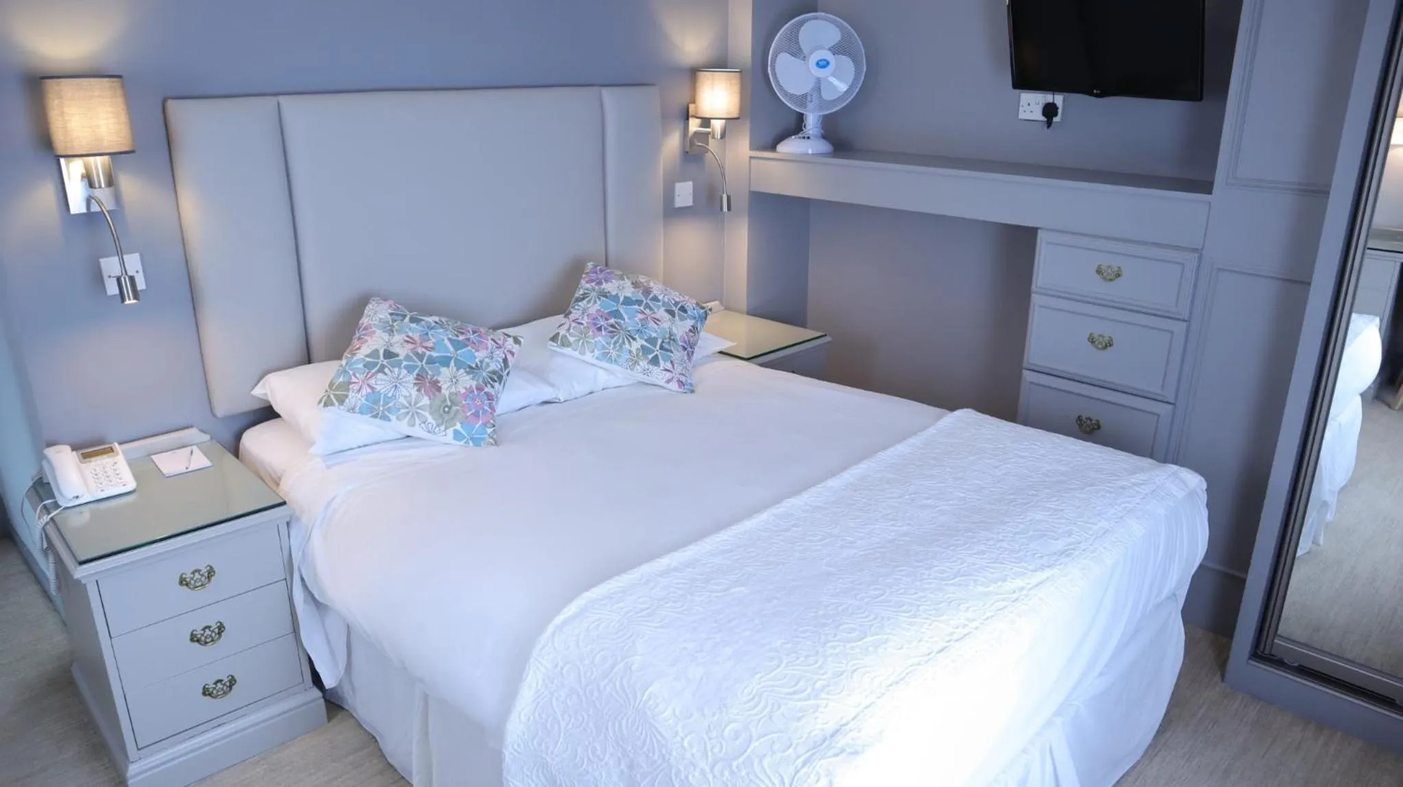 Bed in Centennial Hotel