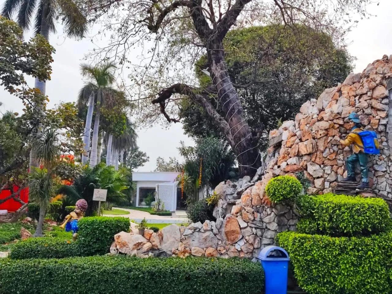 Day in The Grand Aurra Resorts