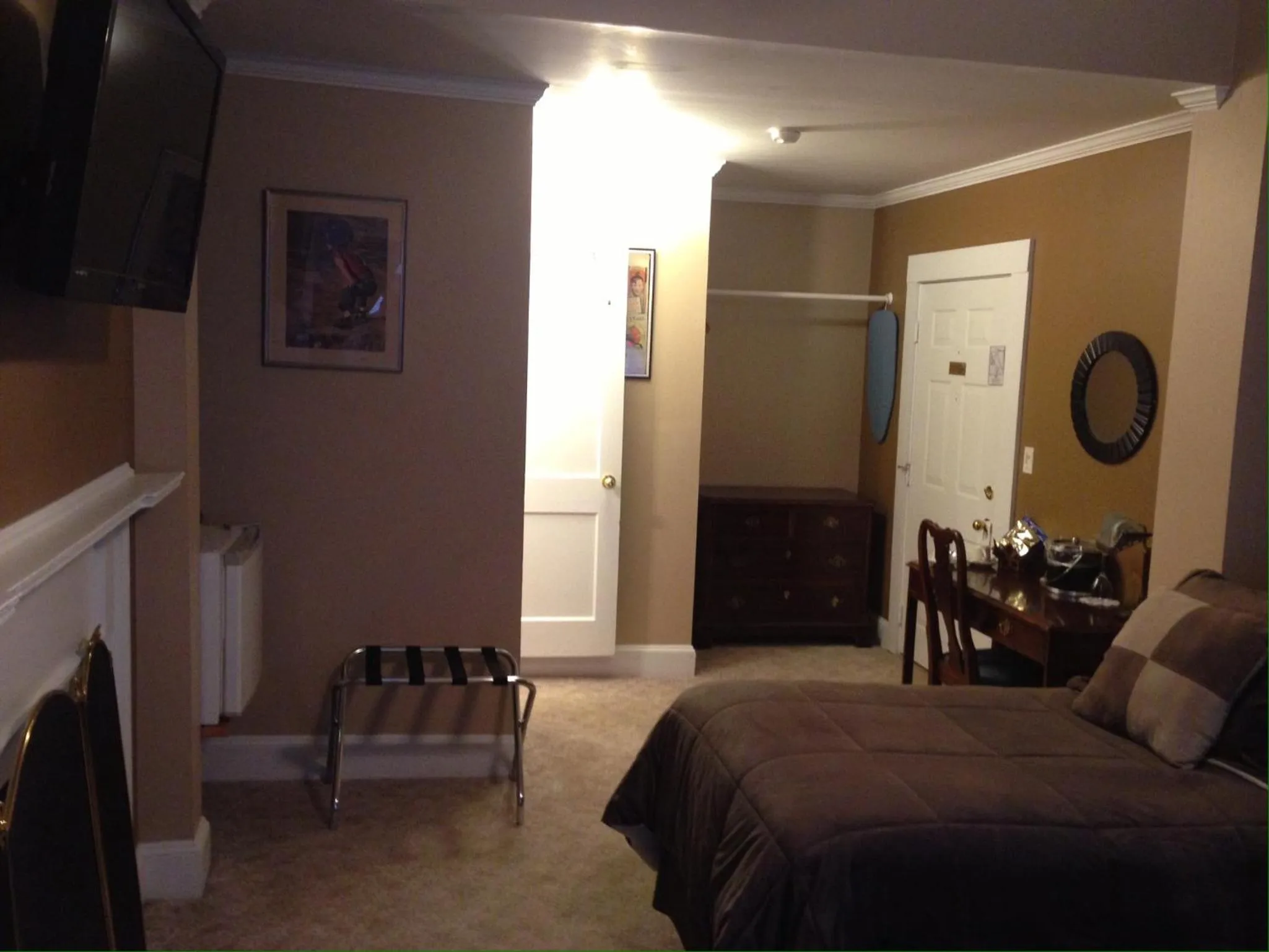 Photo of the whole room, Bed in The Tunnicliff Inn