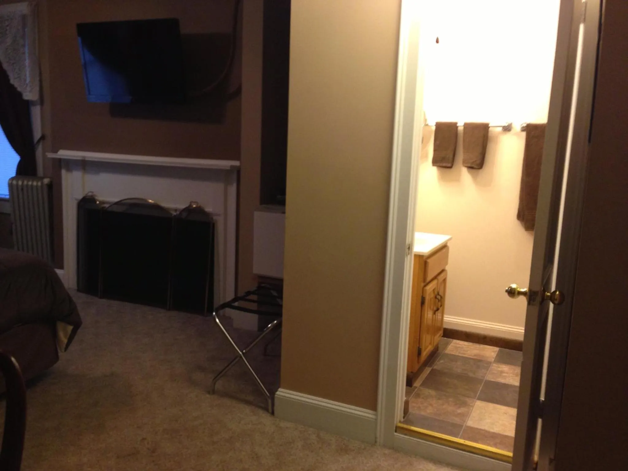 TV and multimedia in The Tunnicliff Inn