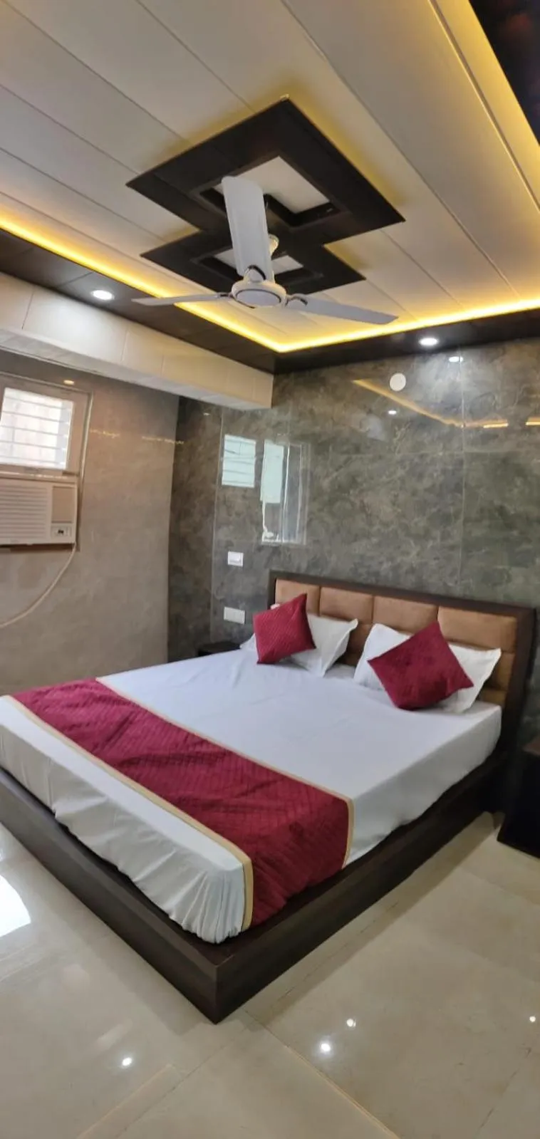 Bed in Hotel Goyal Palace