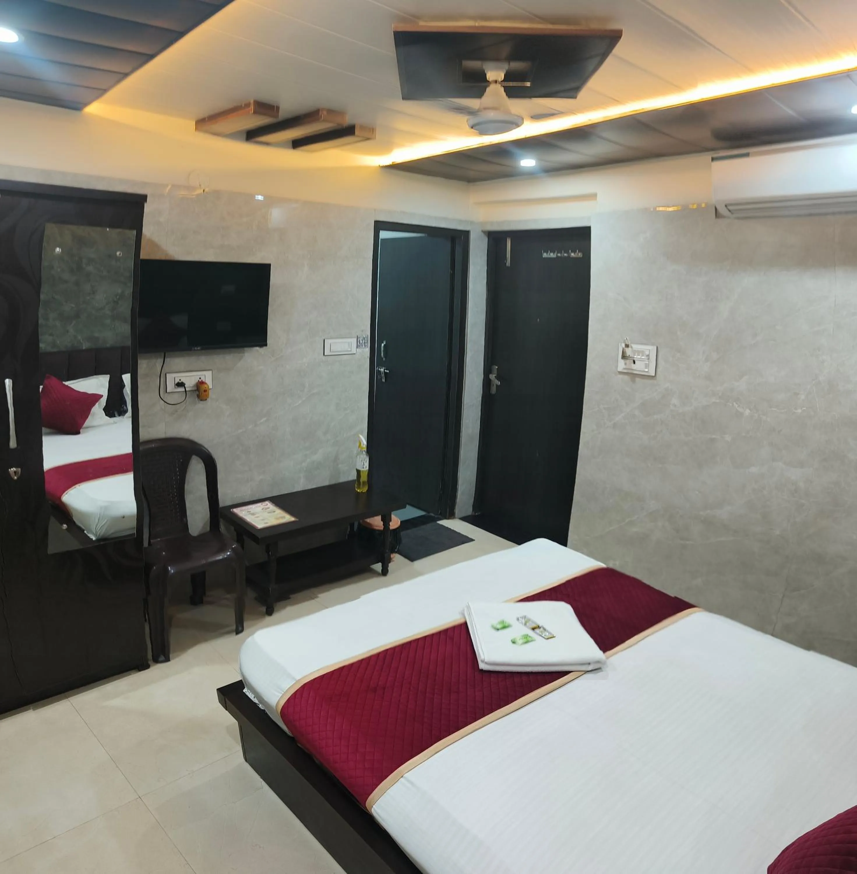 Bed in Hotel Goyal Palace