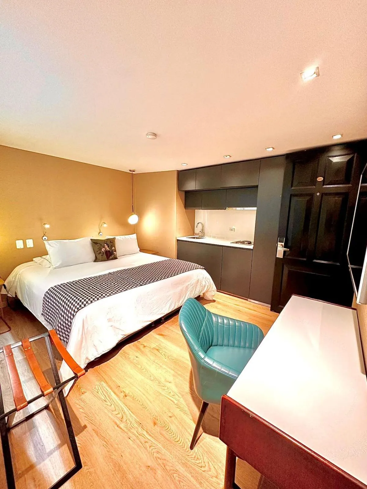 Bedroom, Bed in Hotel Regina